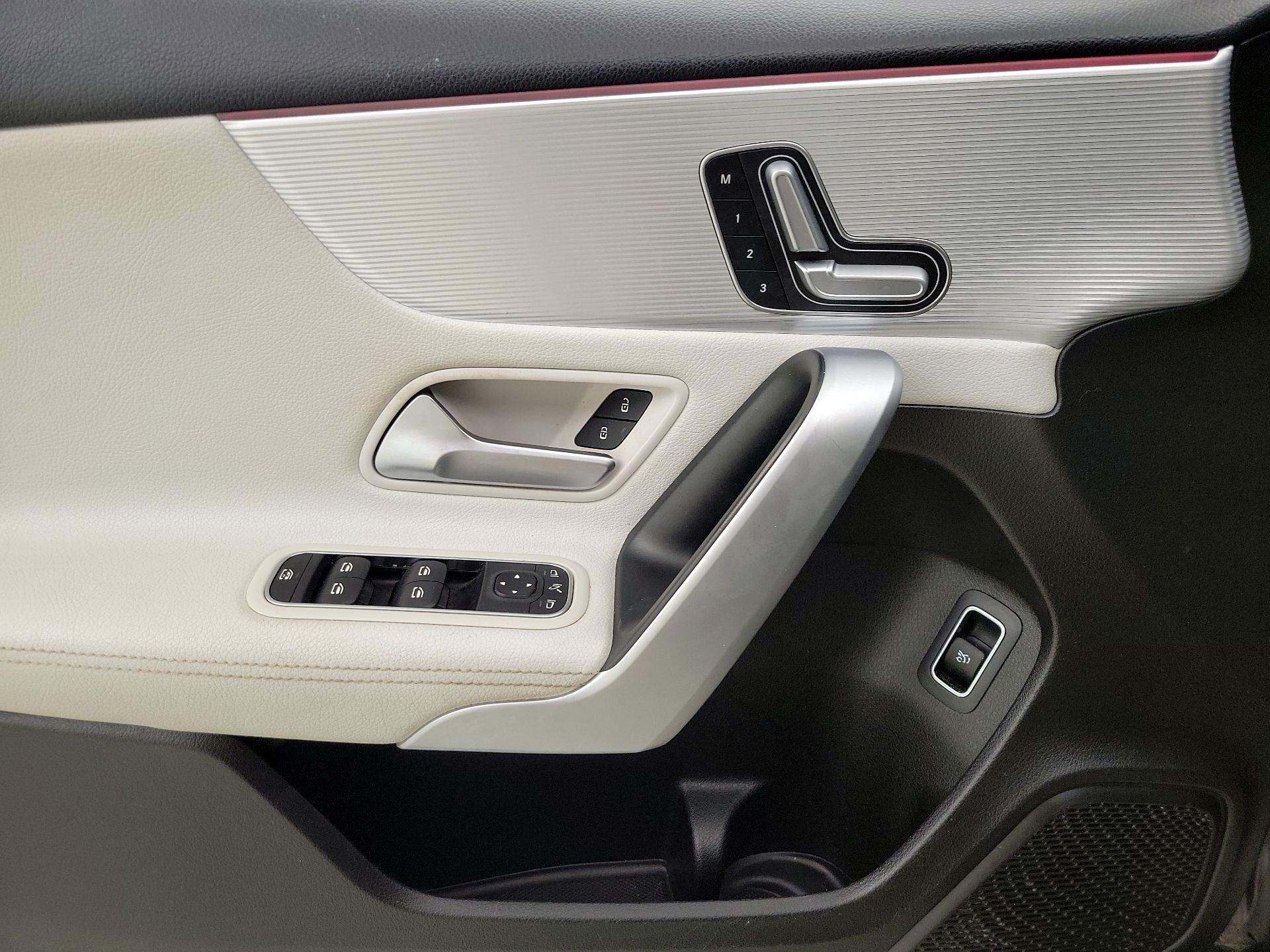 Thumbnail: 2020 Mercedes-Benz A-Class - 12