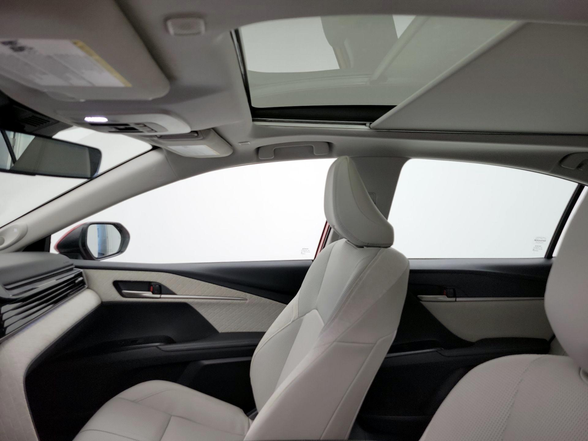 Thumbnail: 2025 Toyota Camry - 19