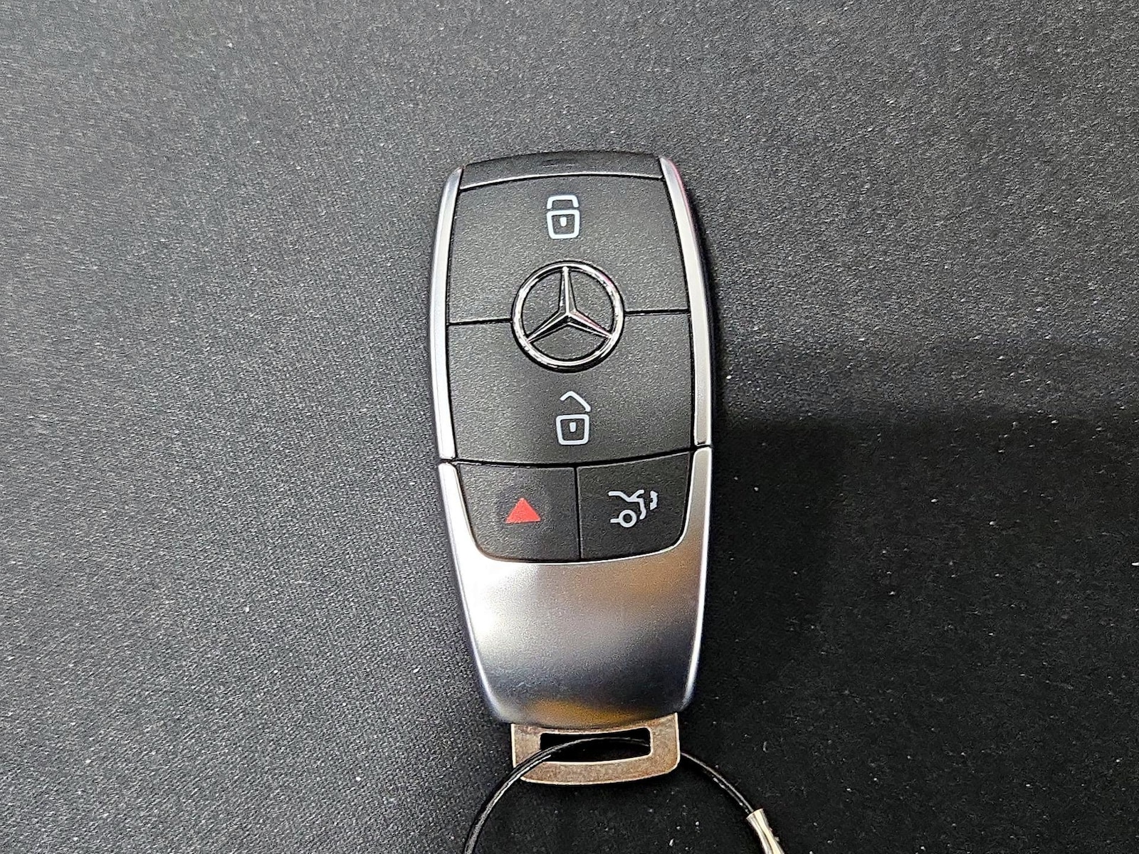 2025 Mercedes-Benz GLE GLE450E - Photo 25