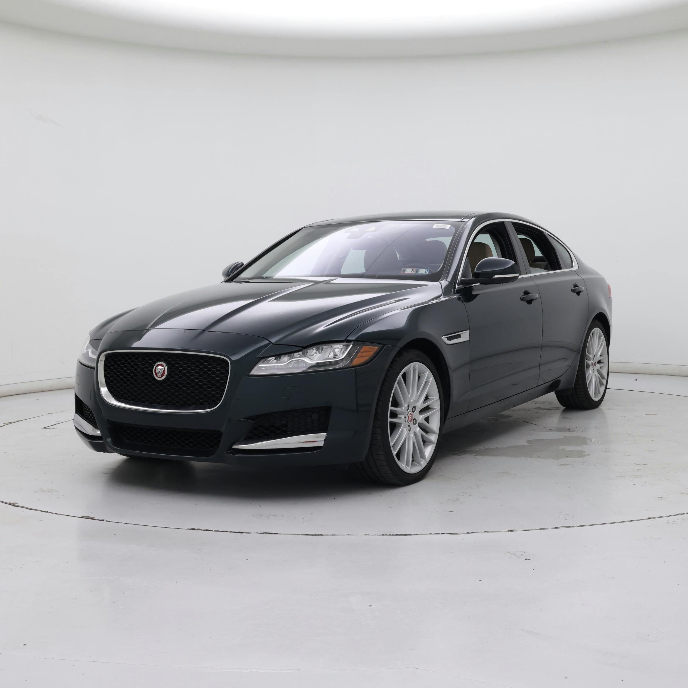 Thumbnail: 2016 Jaguar XF - 4