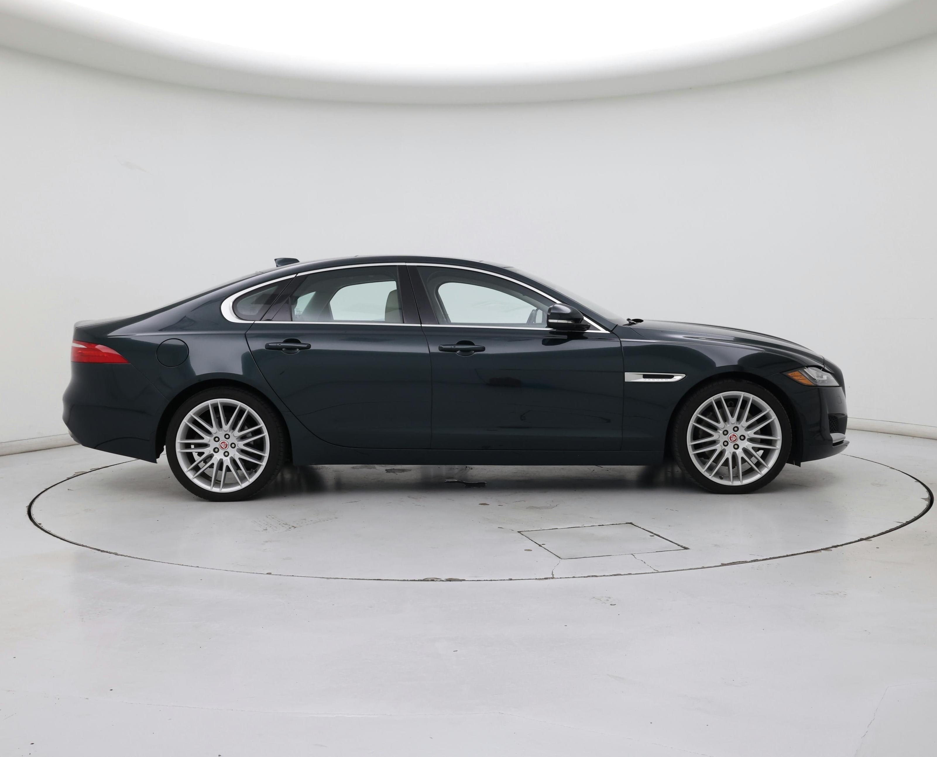 Thumbnail: 2016 Jaguar XF - 7