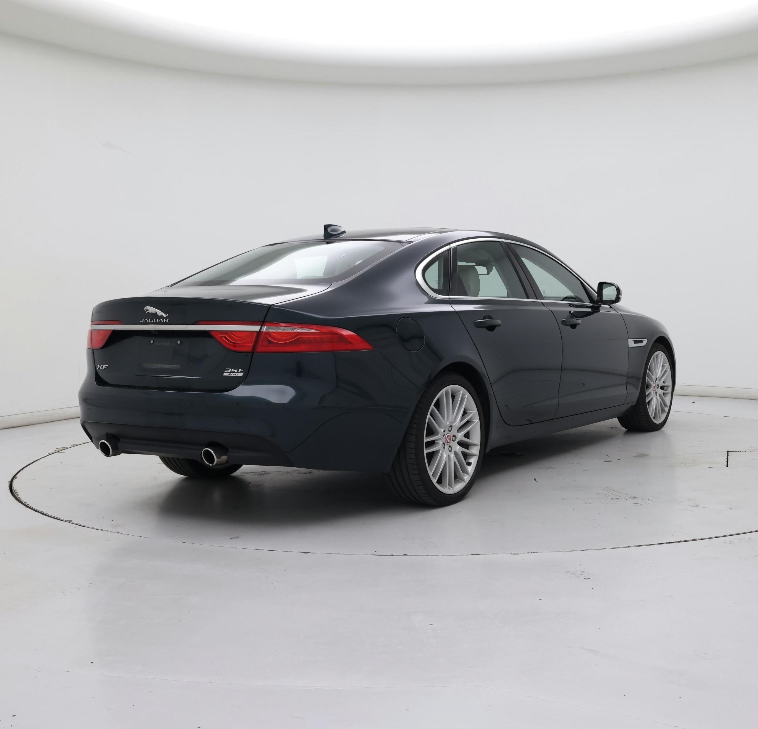 Thumbnail: 2016 Jaguar XF - 8