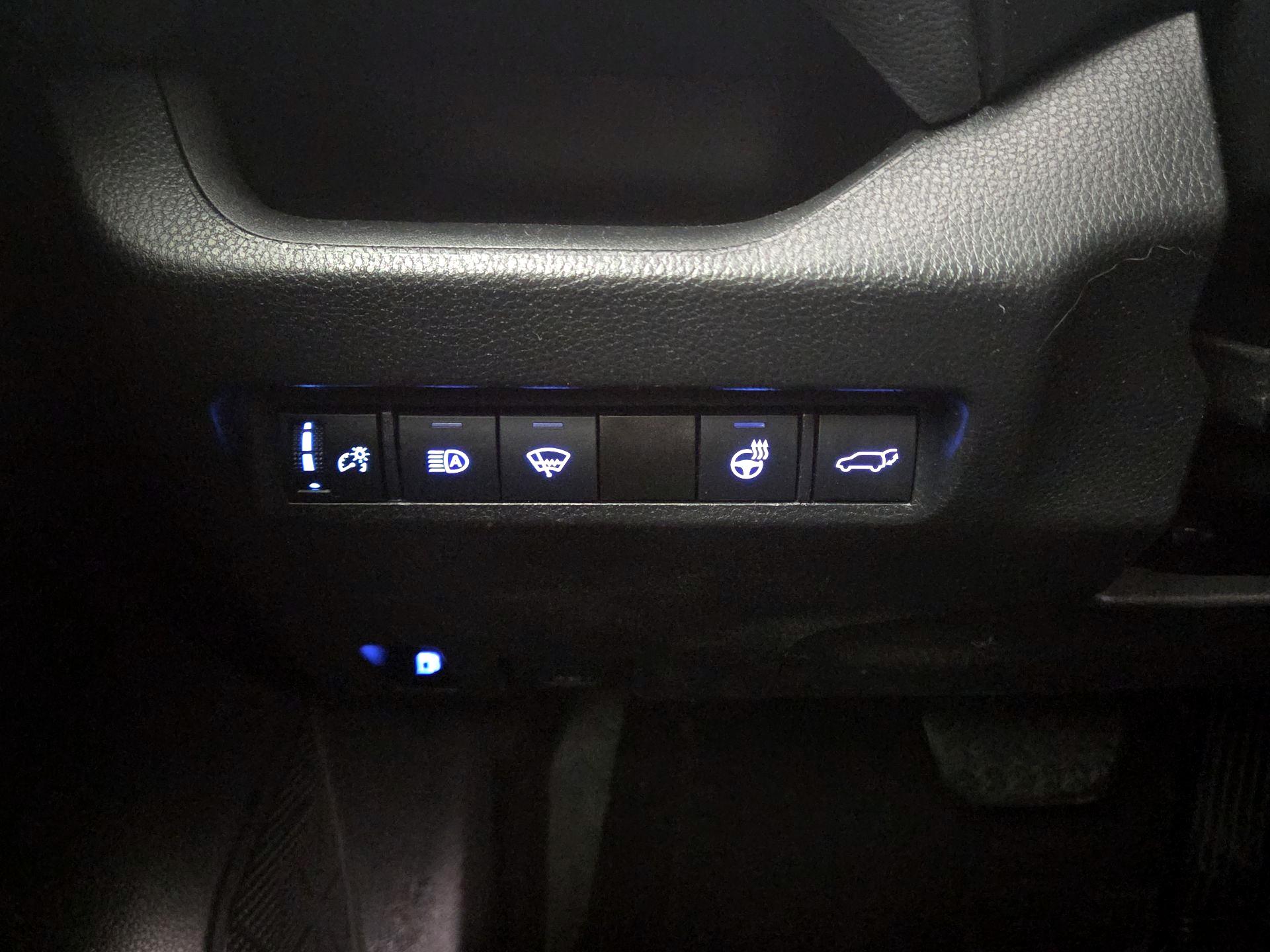 Thumbnail: 2021 Toyota RAV4 - 13