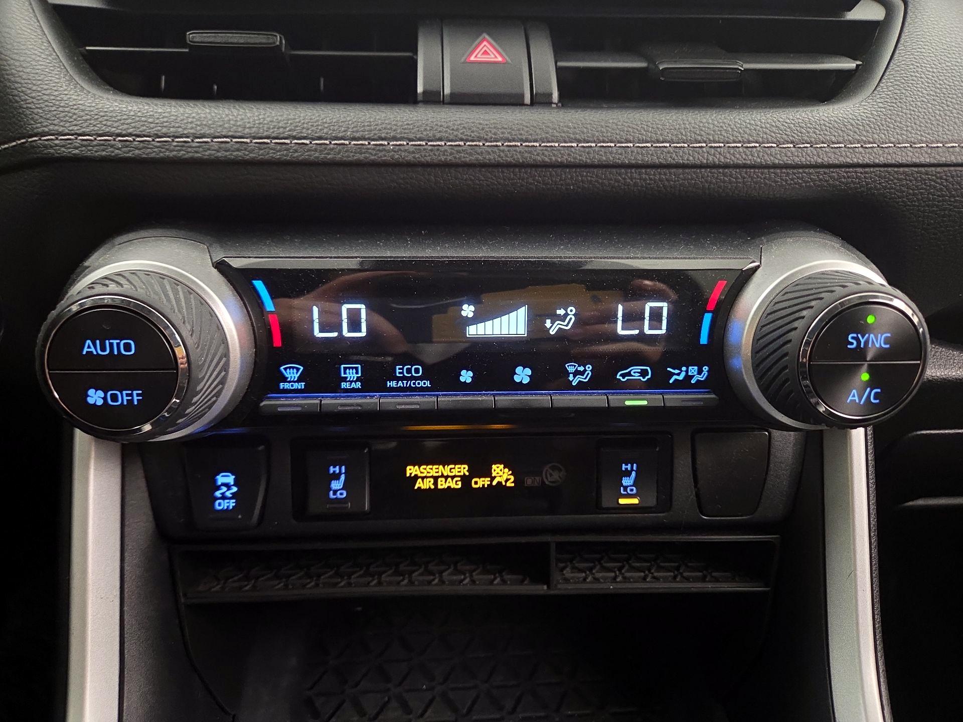 Thumbnail: 2021 Toyota RAV4 - 16