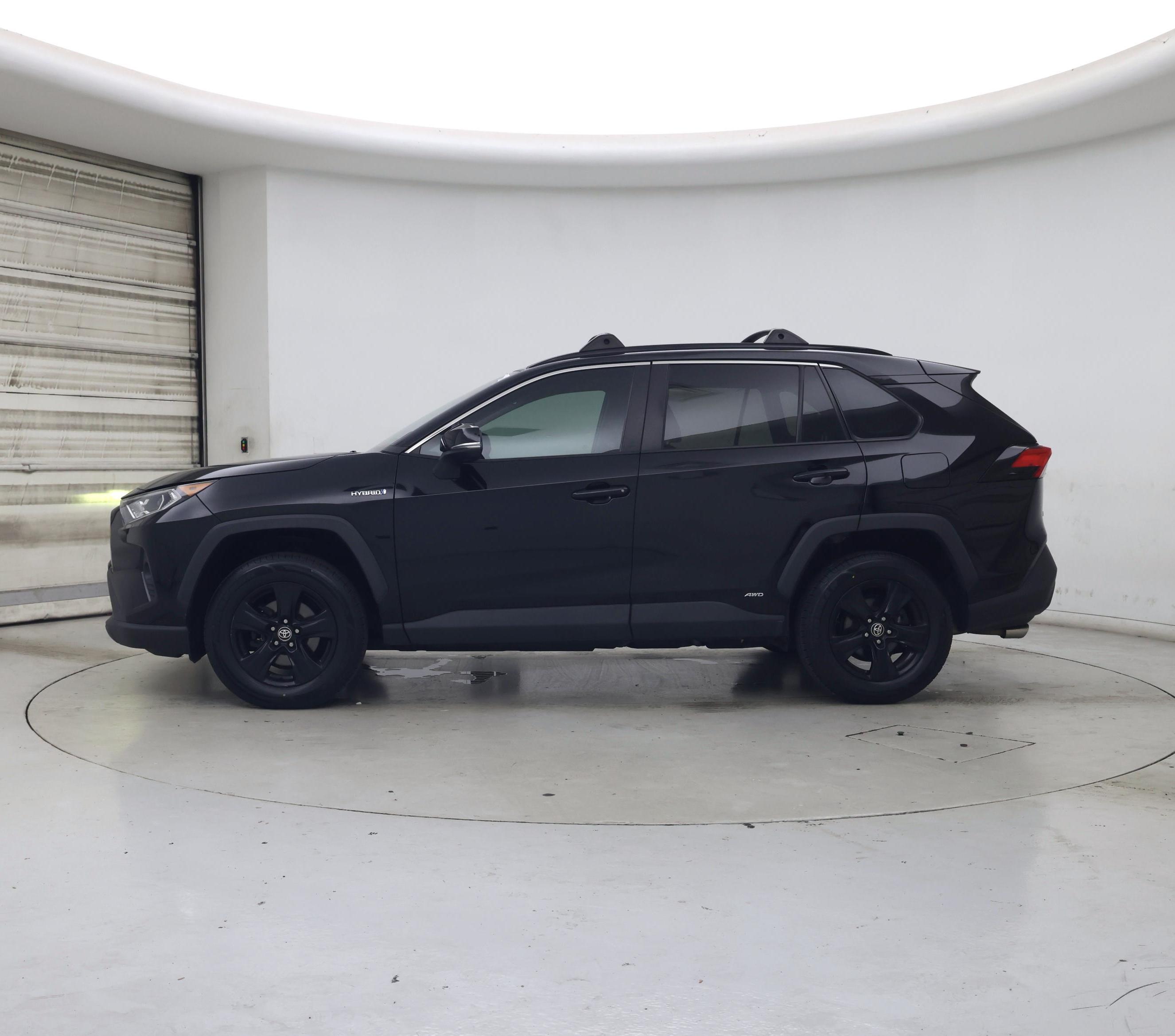 Thumbnail: 2021 Toyota RAV4 - 3