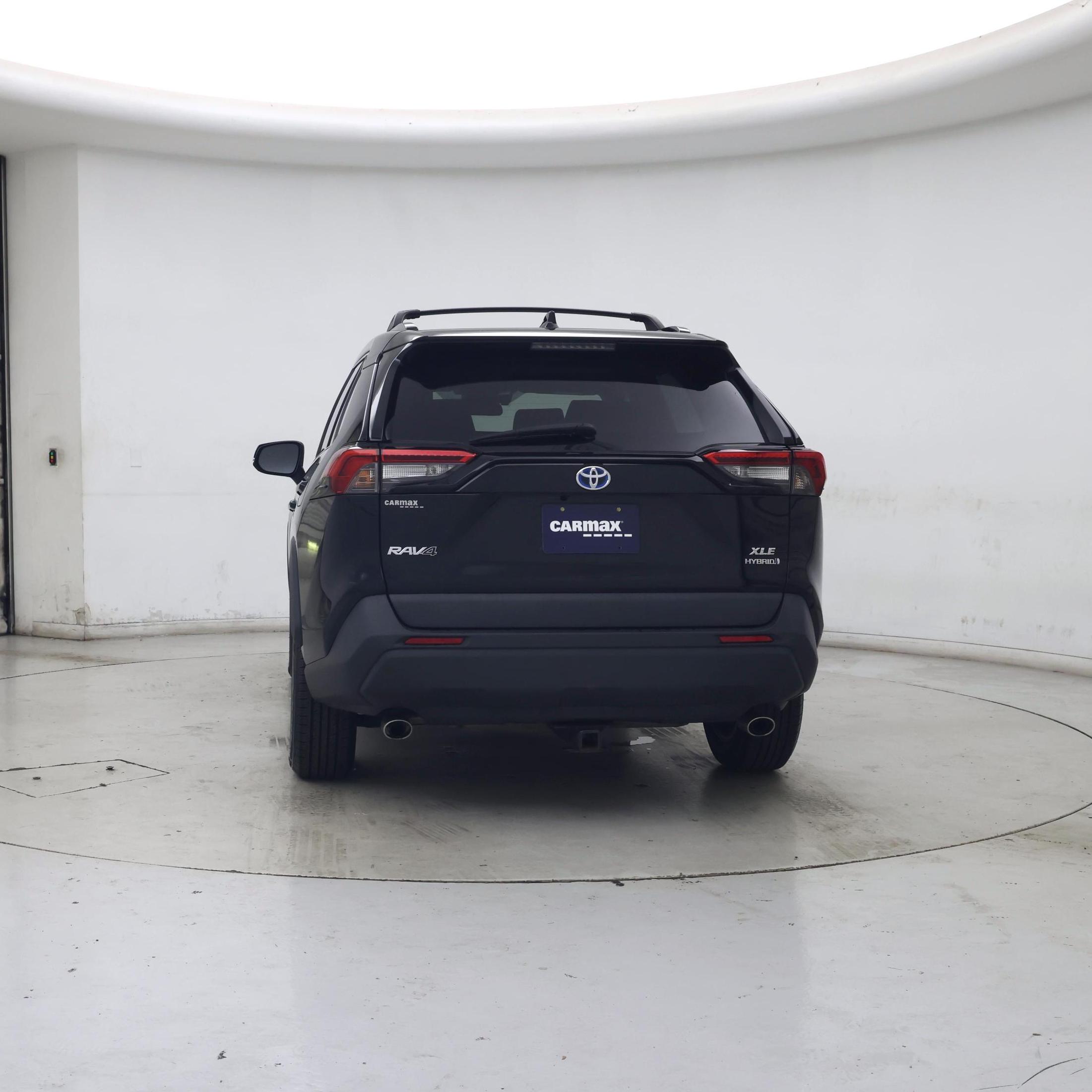 Thumbnail: 2021 Toyota RAV4 - 6