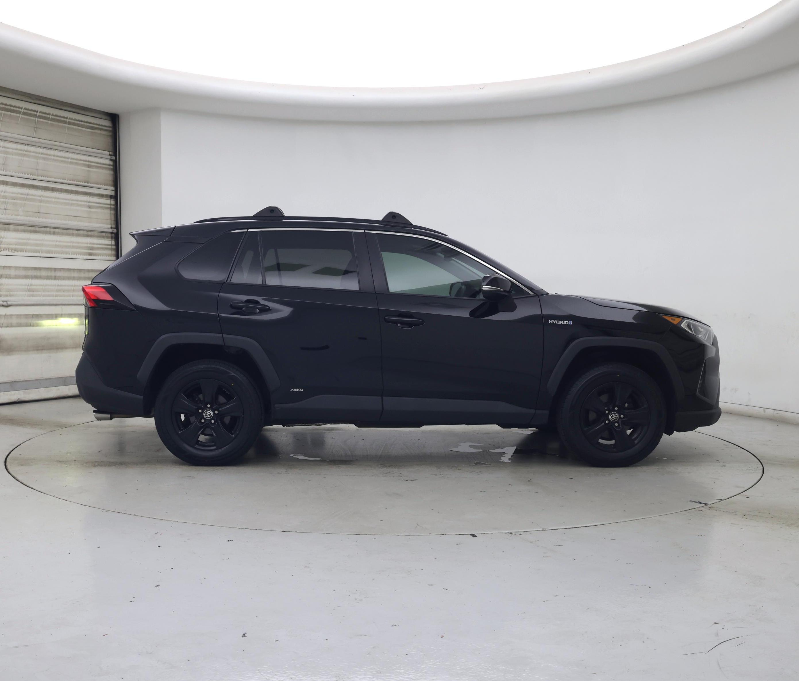 Thumbnail: 2021 Toyota RAV4 - 7