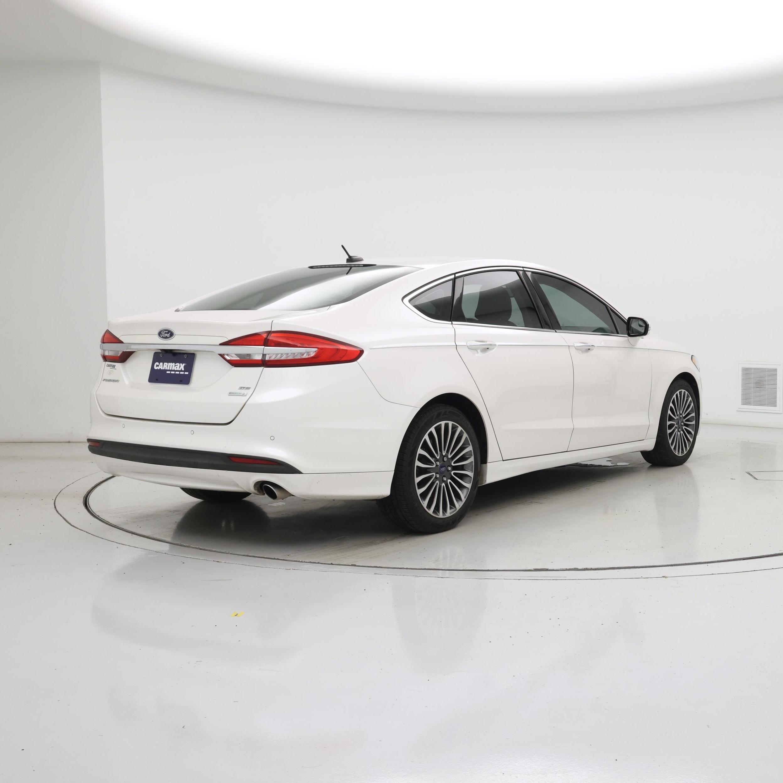 Thumbnail: 2017 Ford Fusion - 8