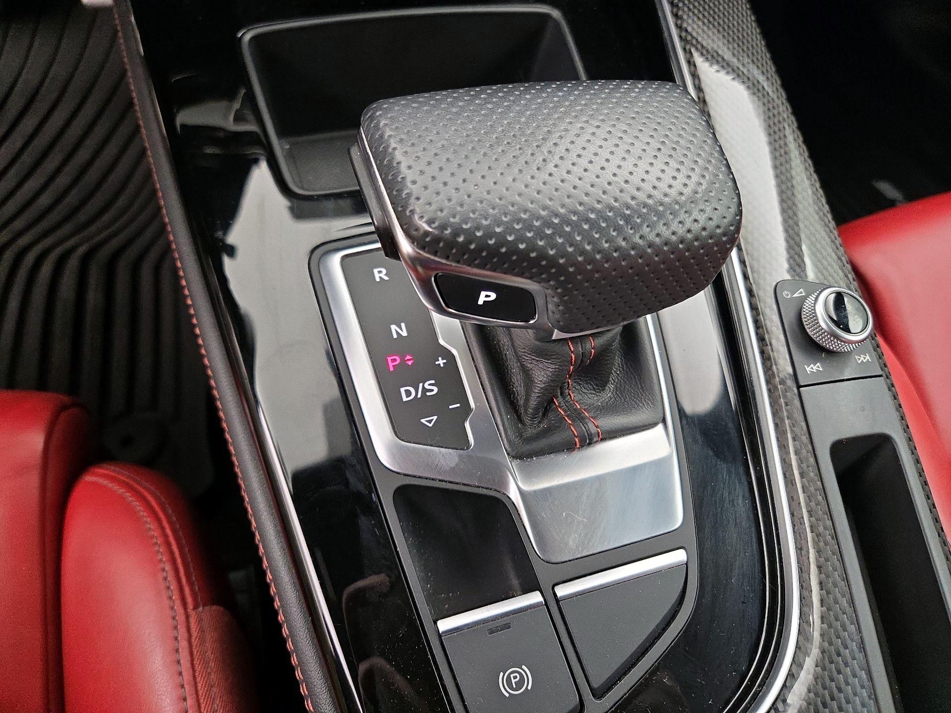 Thumbnail: 2021 Audi S5 - 17