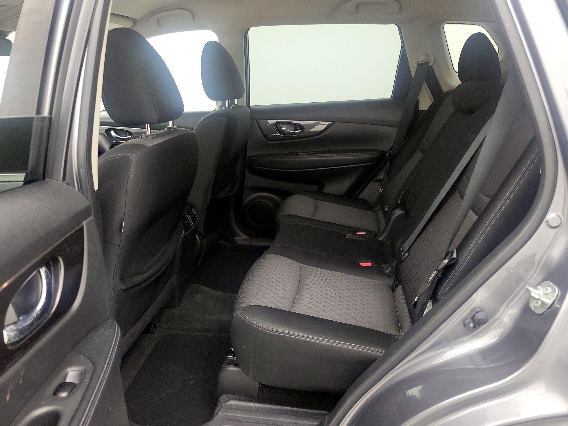 Thumbnail: 2019 Nissan Rogue - 19