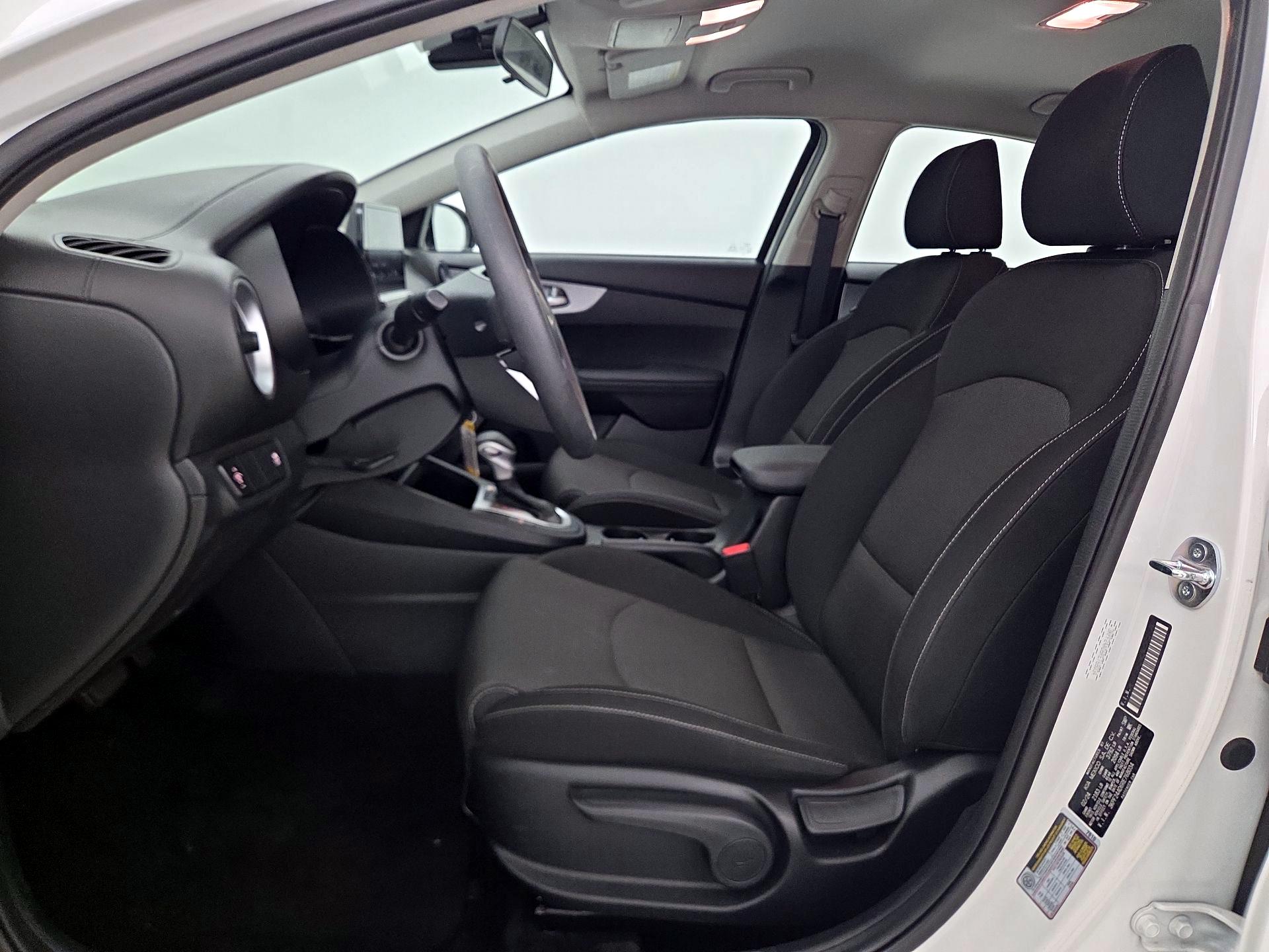 Thumbnail: 2024 Kia Forte - 11