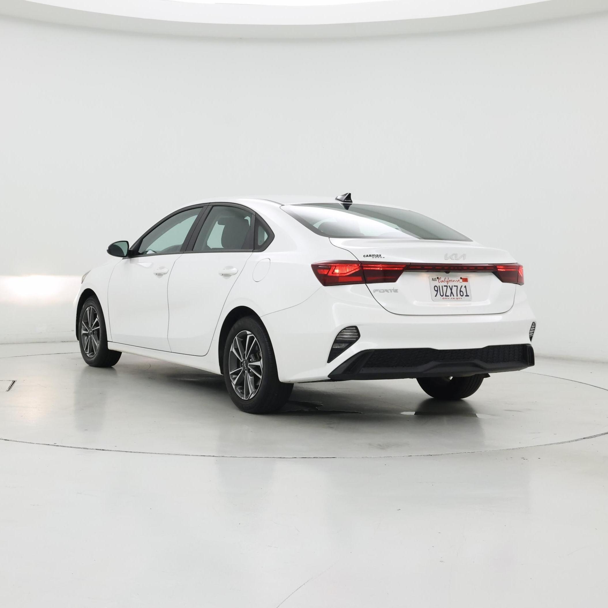 Thumbnail: 2024 Kia Forte - 2