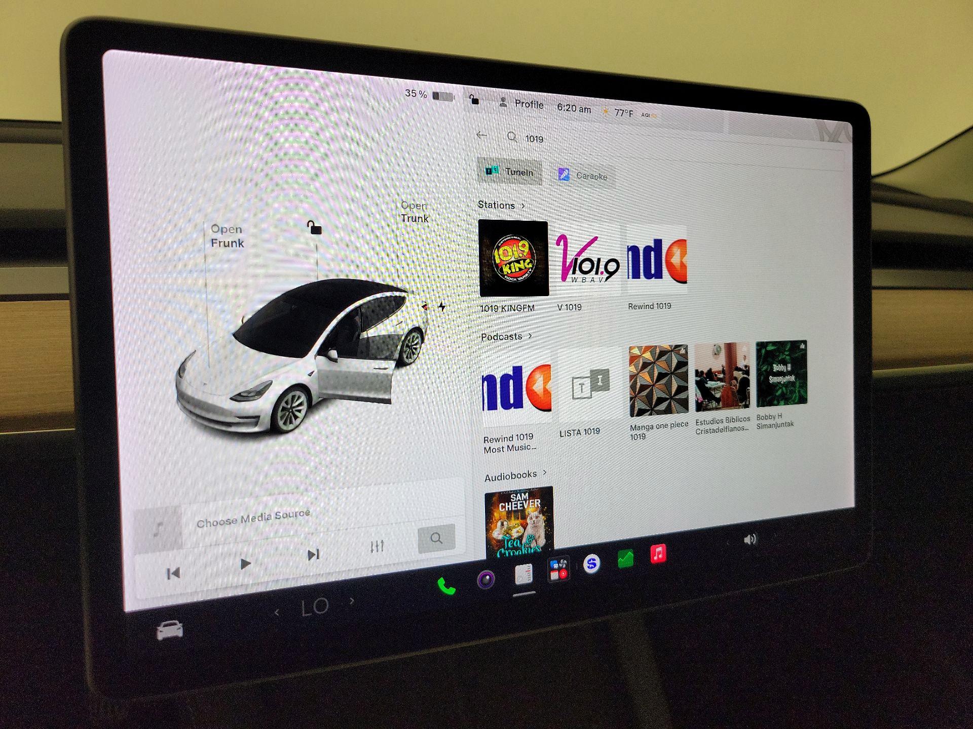 Thumbnail: 2022 Tesla Model 3 - 15