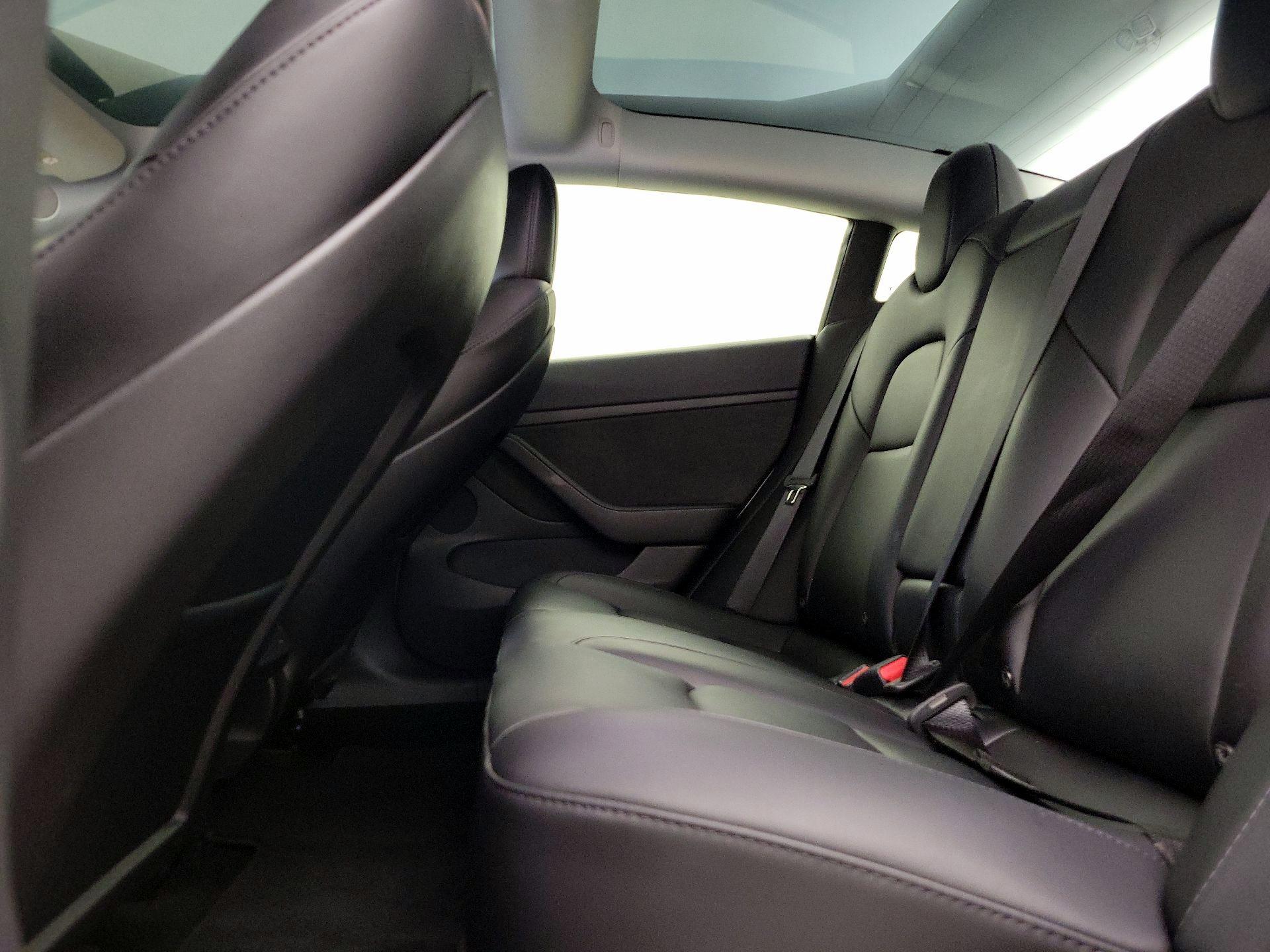 Thumbnail: 2022 Tesla Model 3 - 19
