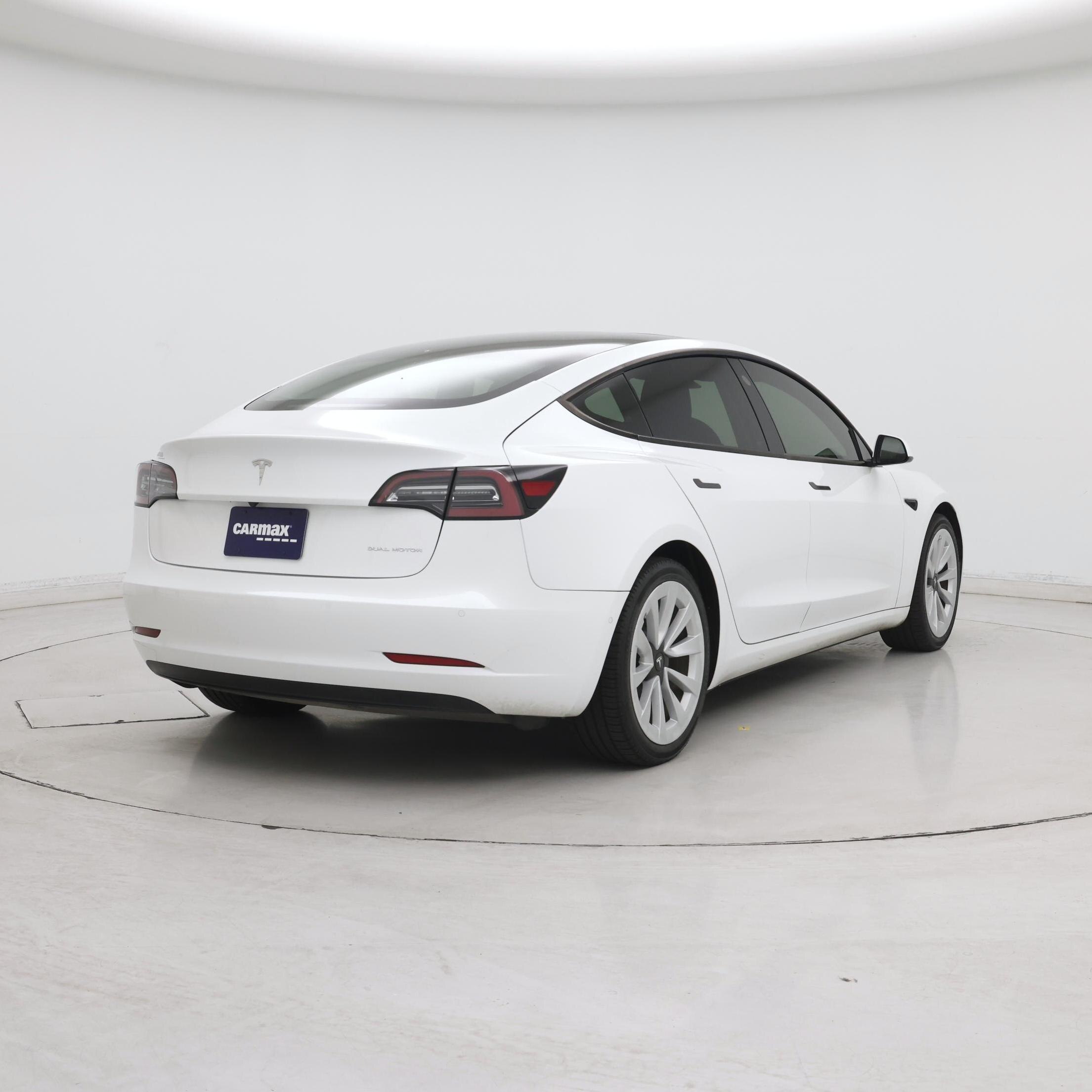 Thumbnail: 2022 Tesla Model 3 - 8