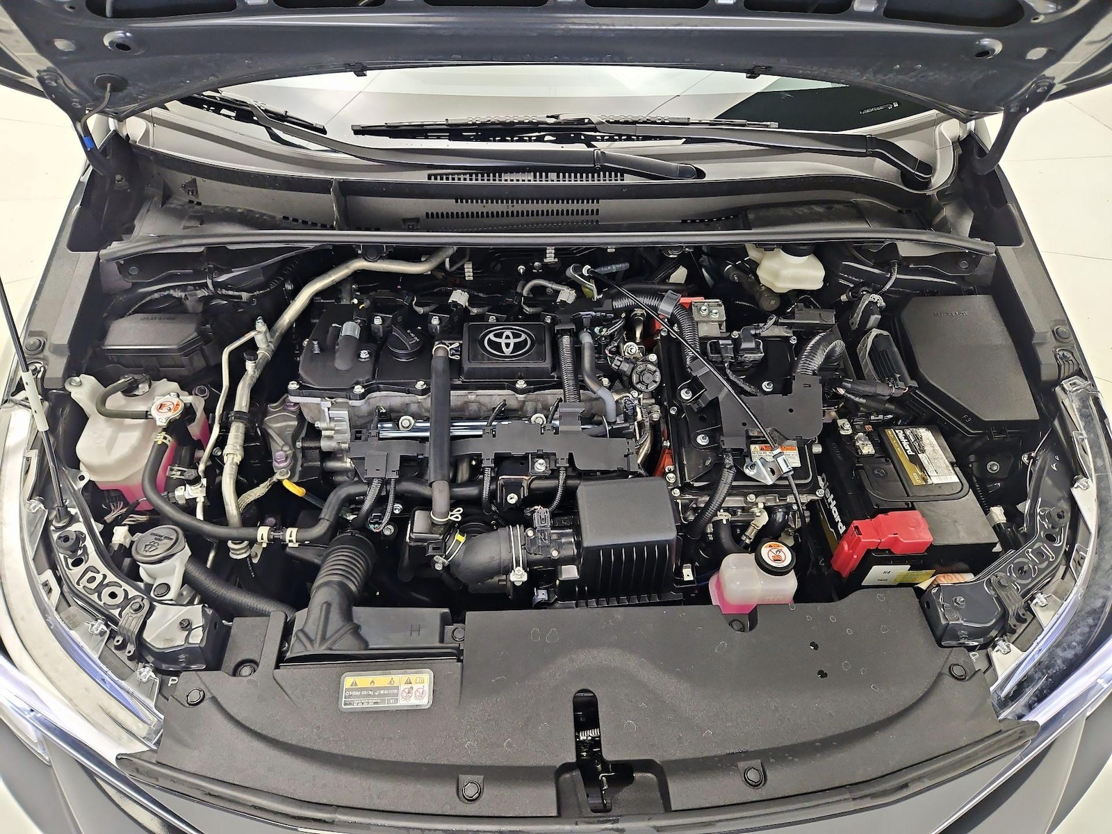 2025 Toyota Corolla LE - Photo 20
