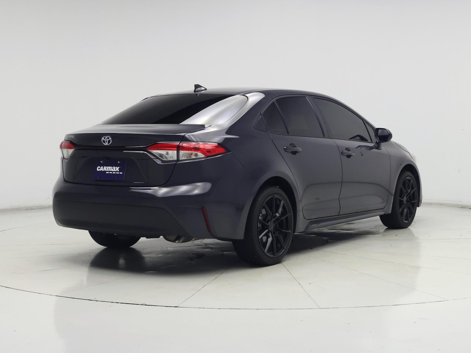 2025 Toyota Corolla LE - Photo 9