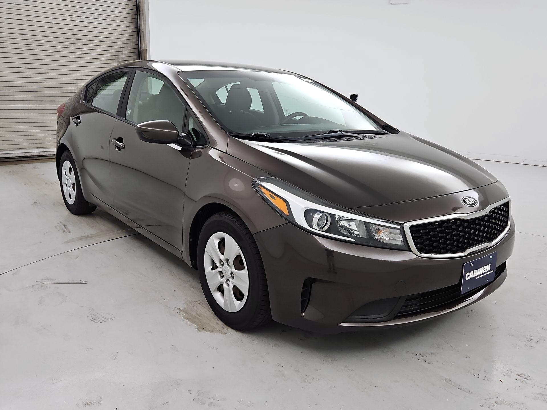 Thumbnail: 2017 Kia Forte - 1