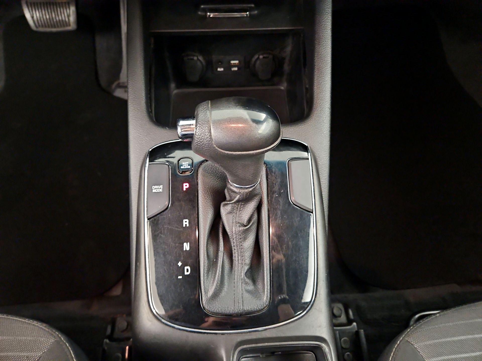 Thumbnail: 2017 Kia Forte - 15
