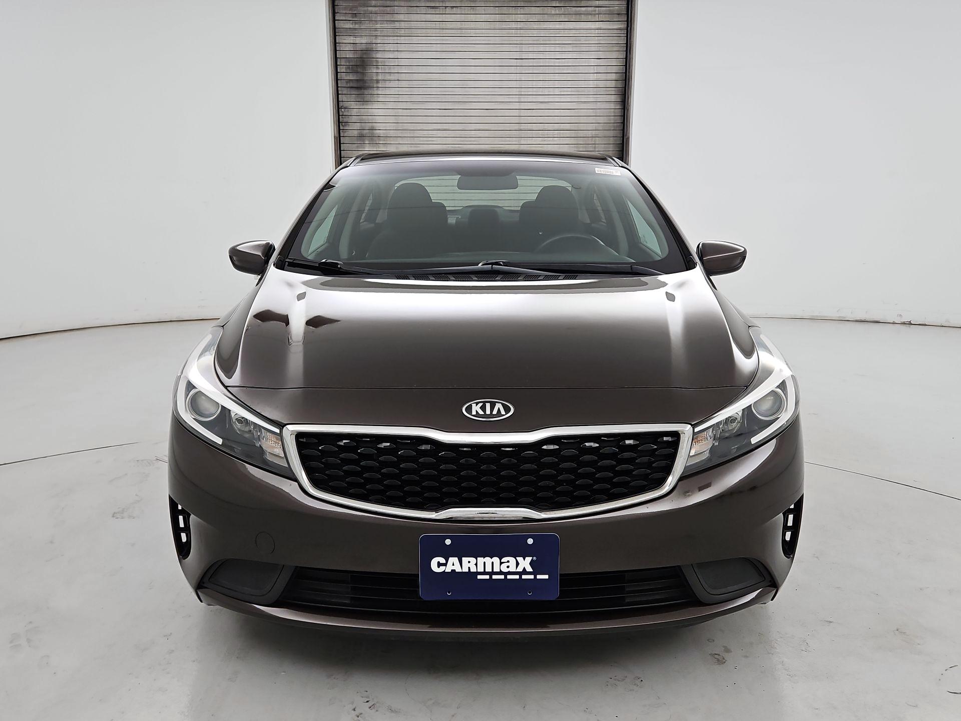 Thumbnail: 2017 Kia Forte - 2