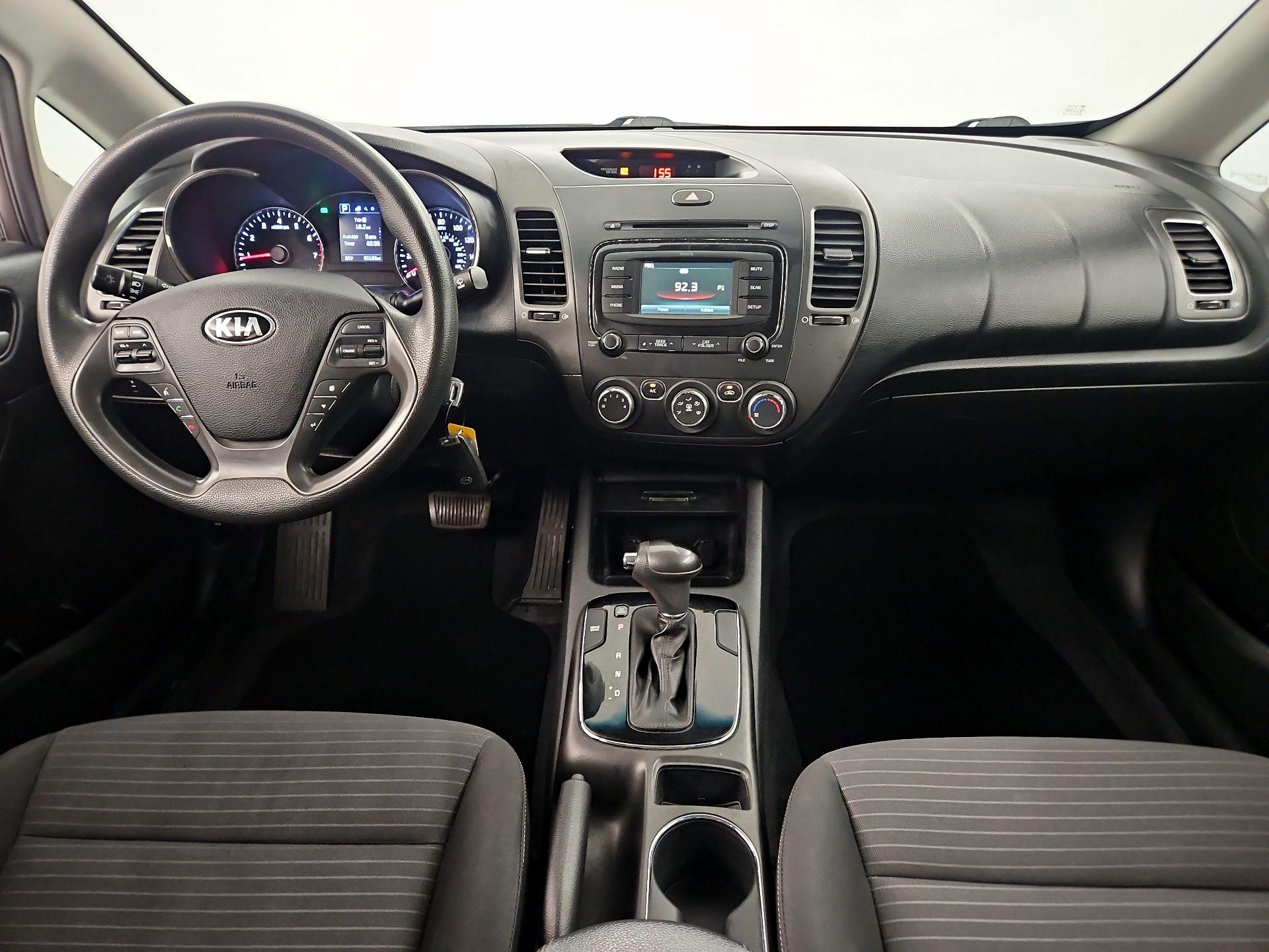 Thumbnail: 2017 Kia Forte - 8