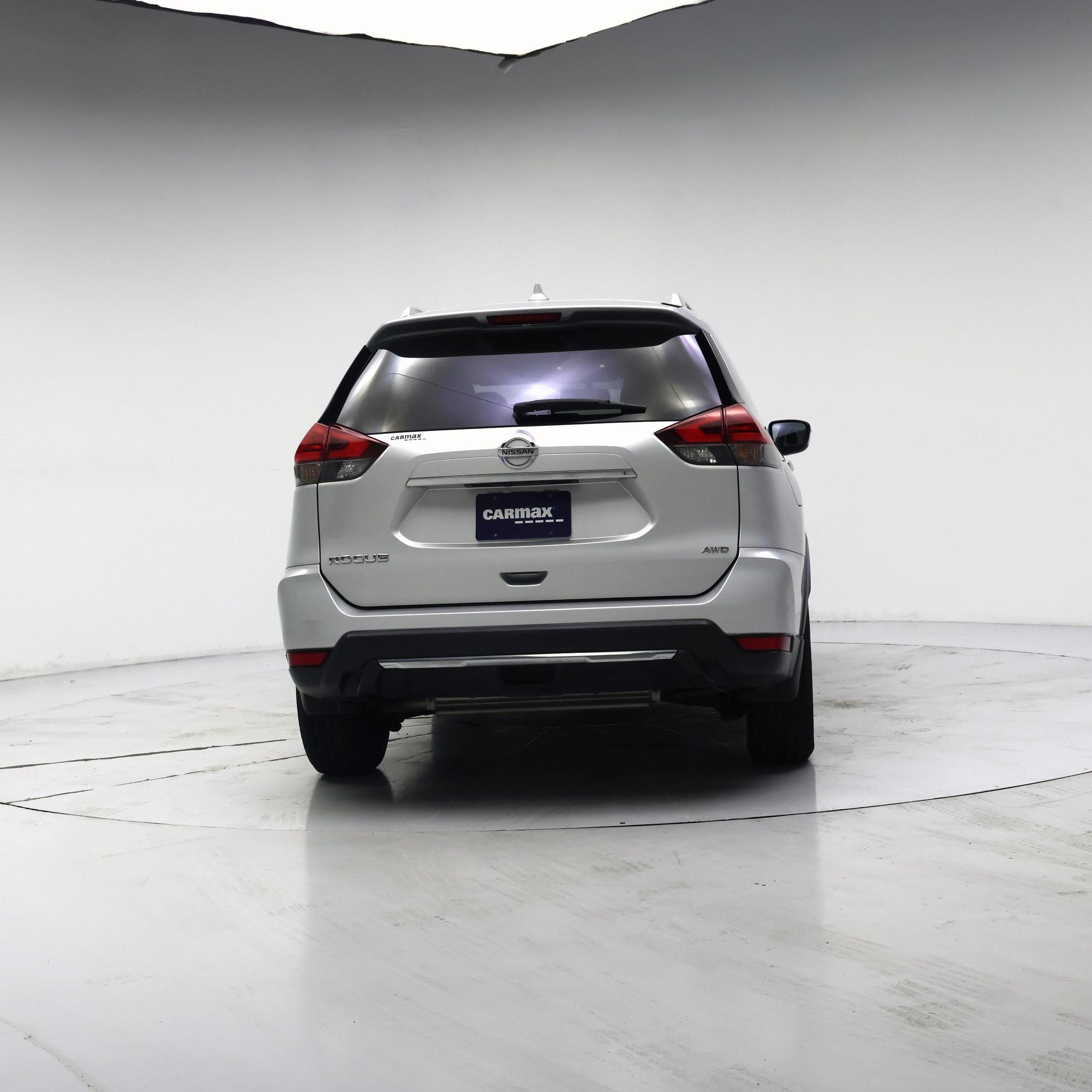 Thumbnail: 2017 Nissan Rogue - 6