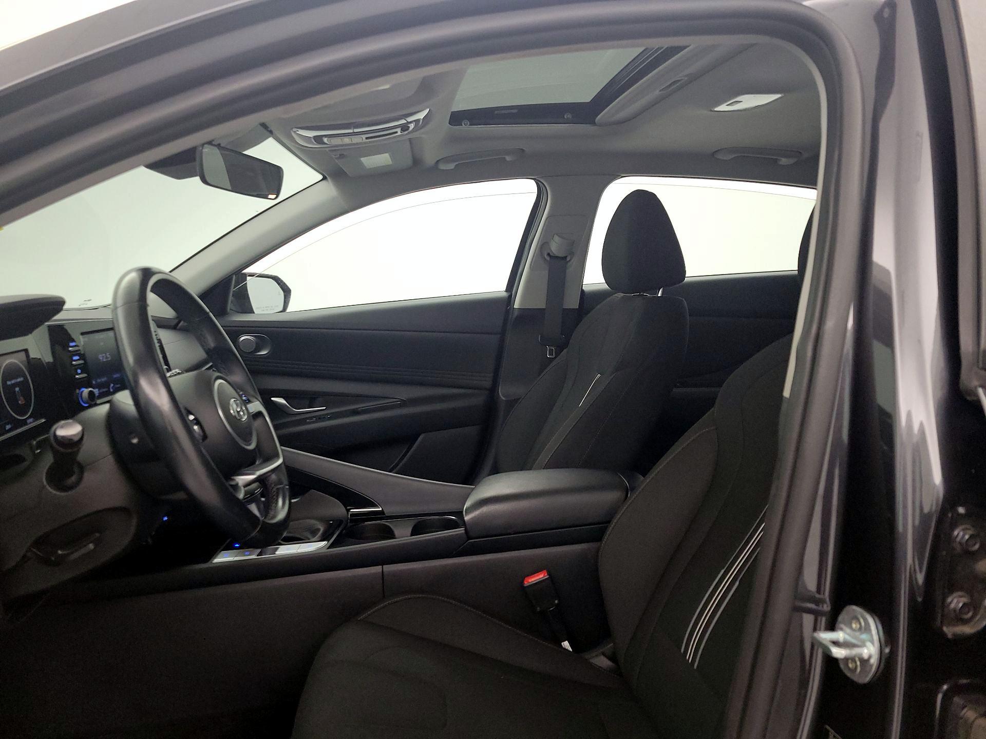 Thumbnail: 2021 Hyundai Elantra - 19