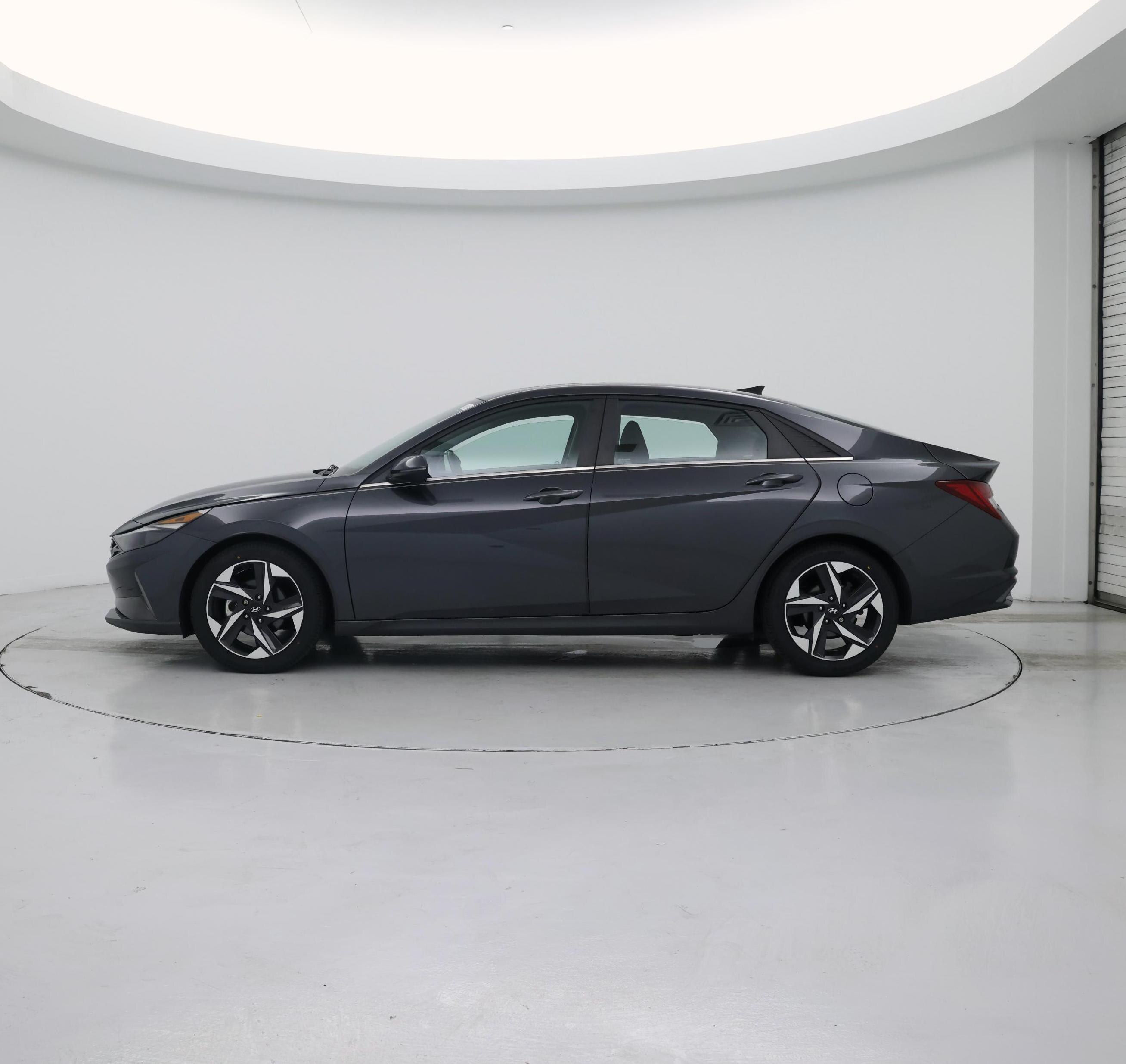 Thumbnail: 2021 Hyundai Elantra - 3
