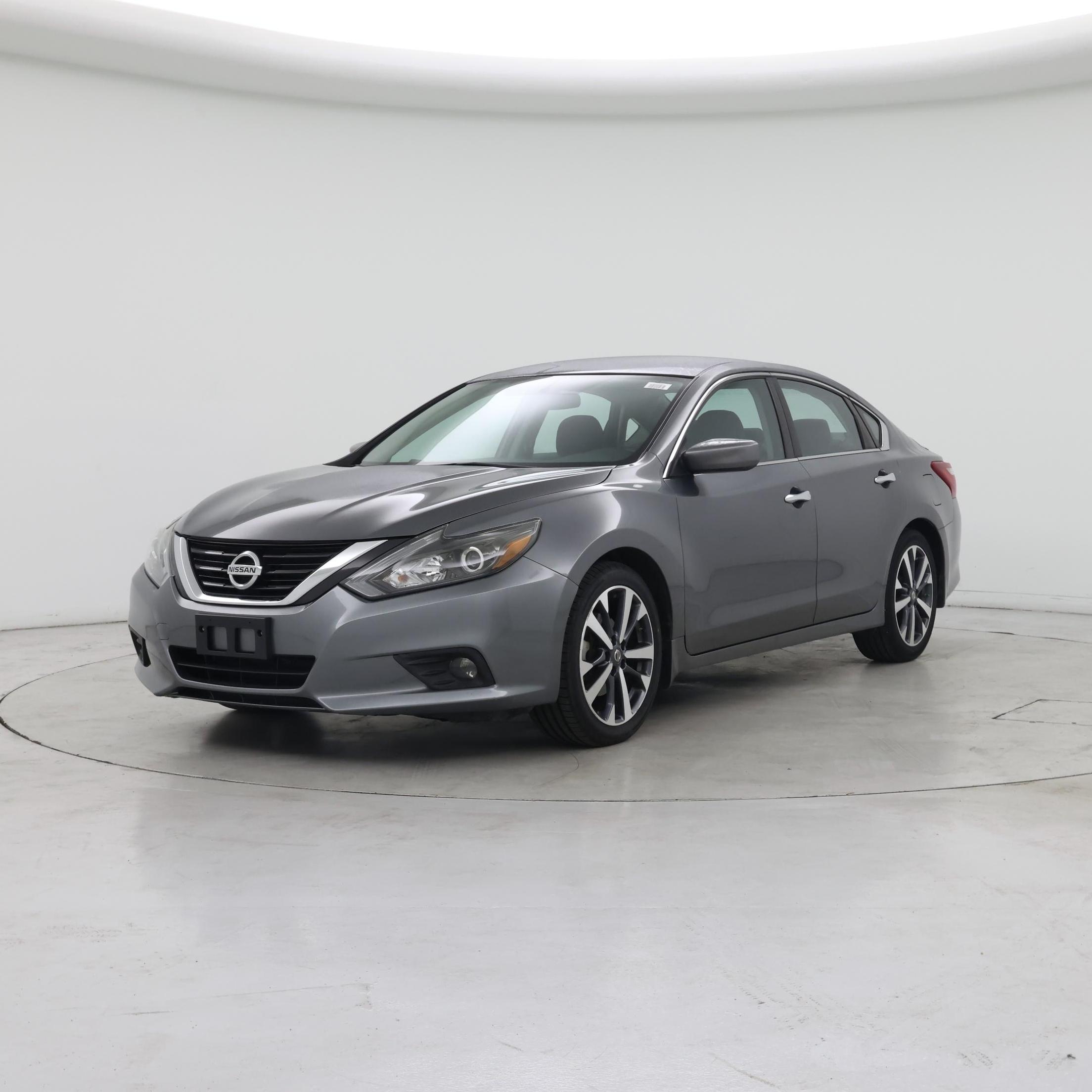 Thumbnail: 2017 Nissan Altima - 4