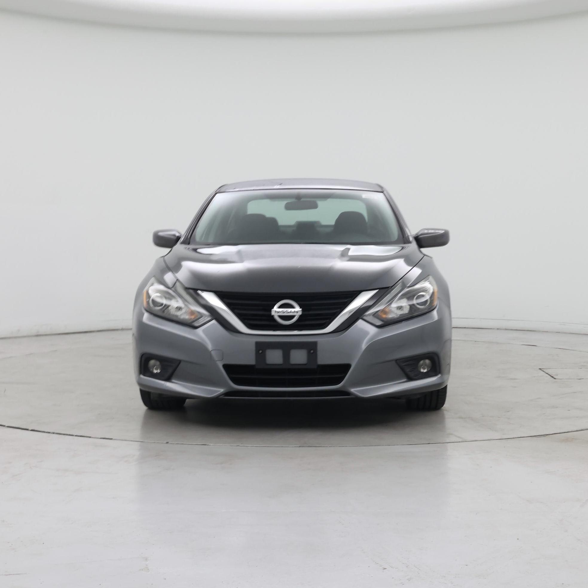 Thumbnail: 2017 Nissan Altima - 5
