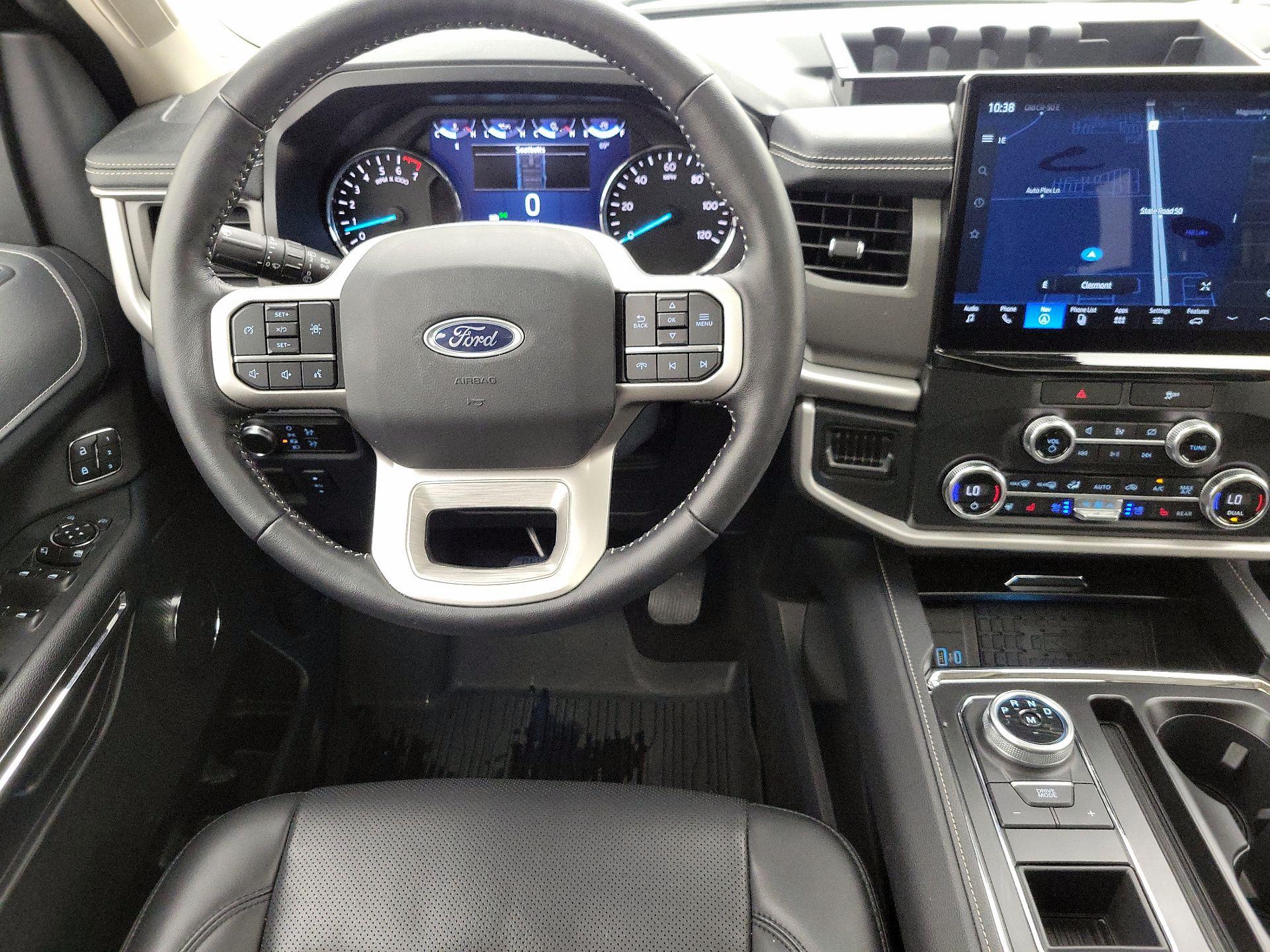 Thumbnail: 2022 Ford Expedition - 10