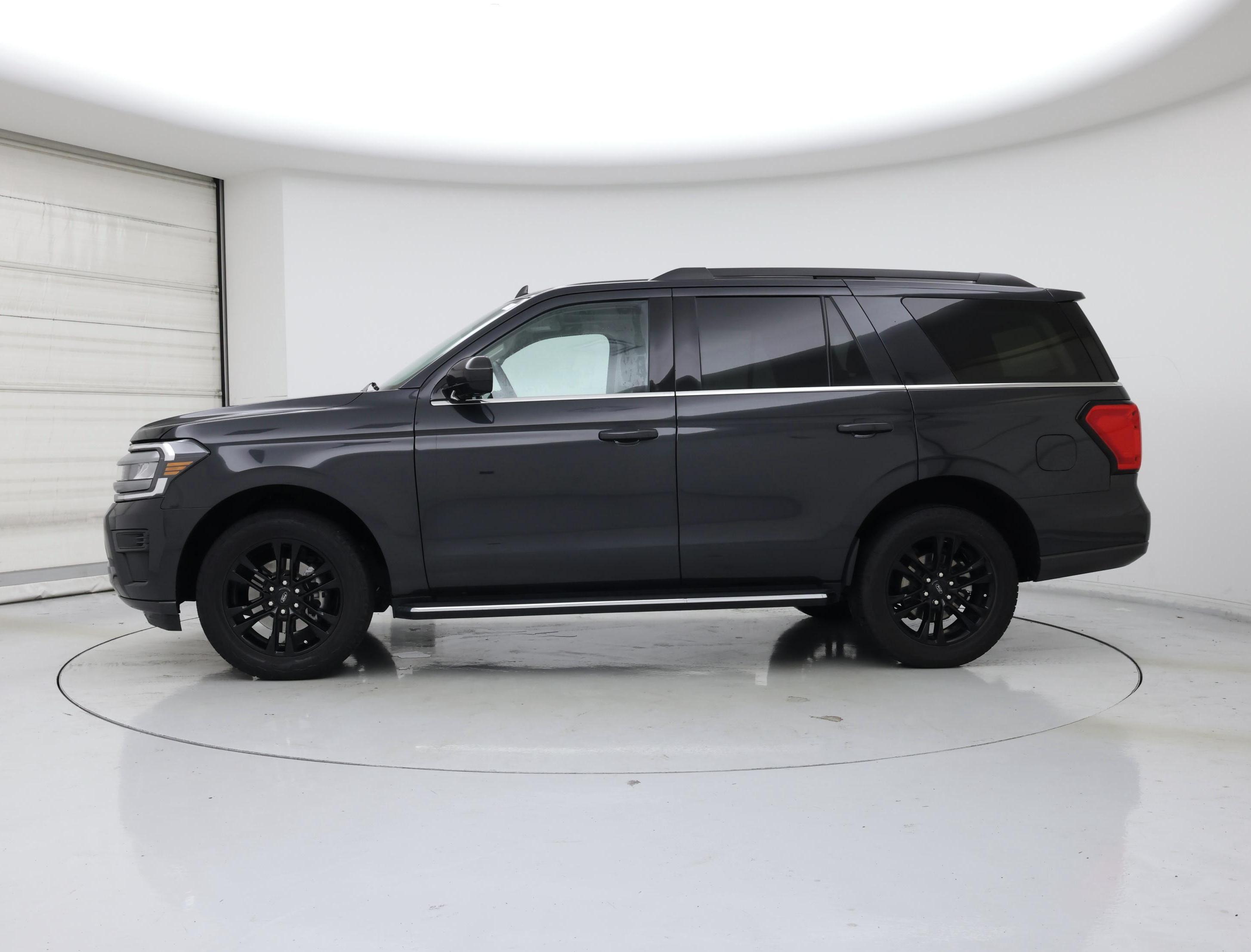 Thumbnail: 2022 Ford Expedition - 3