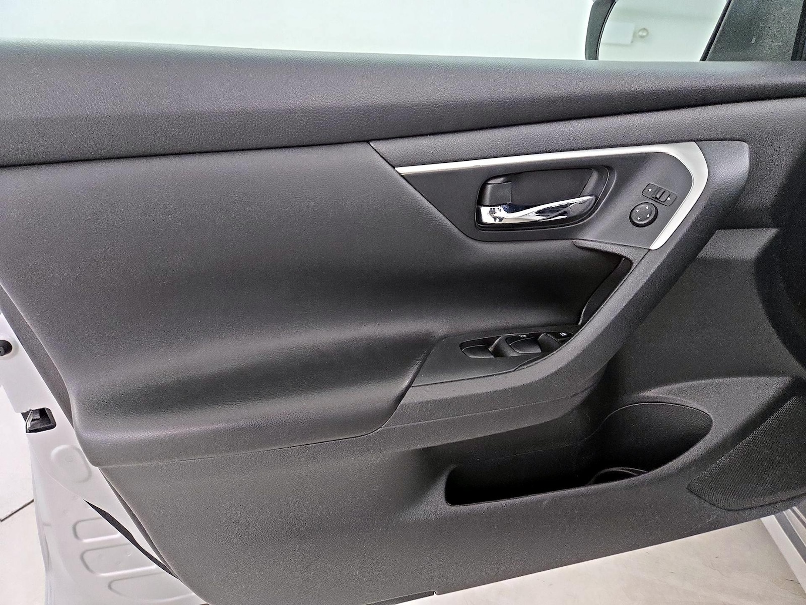 2017 Nissan Altima SV - Photo 13