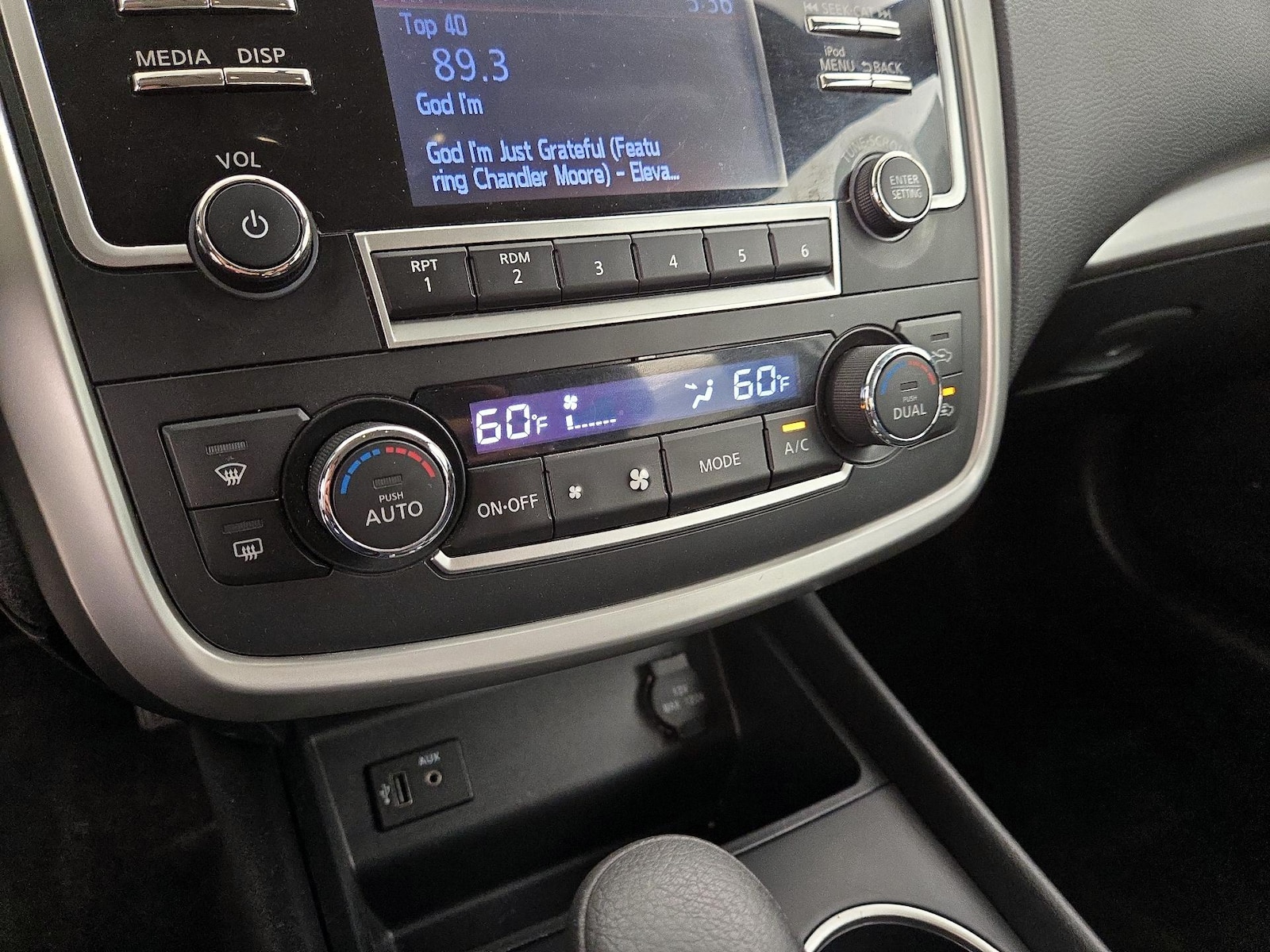 2017 Nissan Altima SV - Photo 17