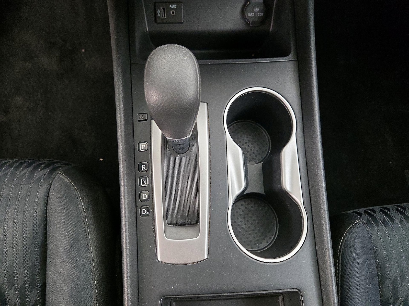 2017 Nissan Altima SV - Photo 18