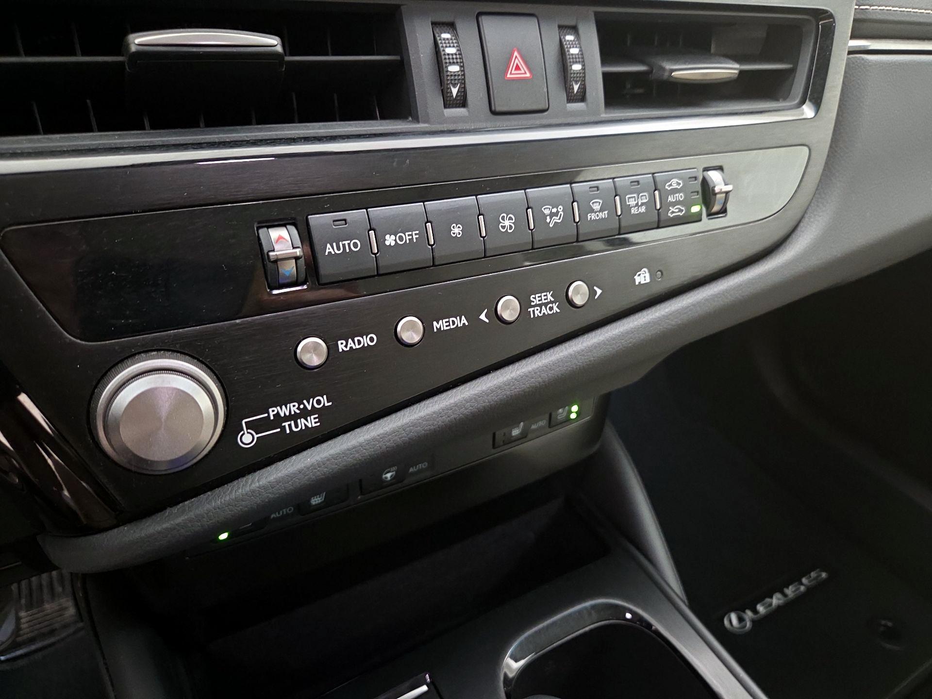 Thumbnail: 2023 Lexus ES - 16