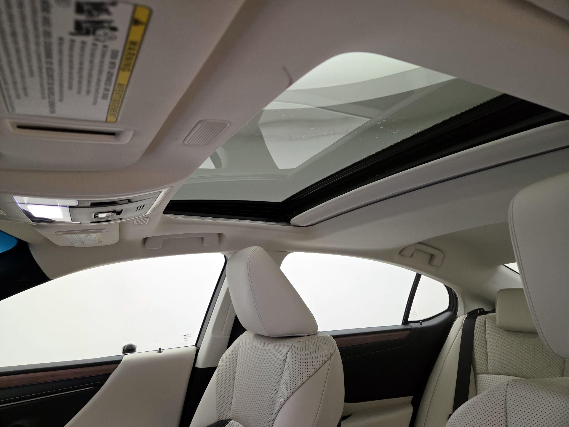 Thumbnail: 2023 Lexus ES - 19