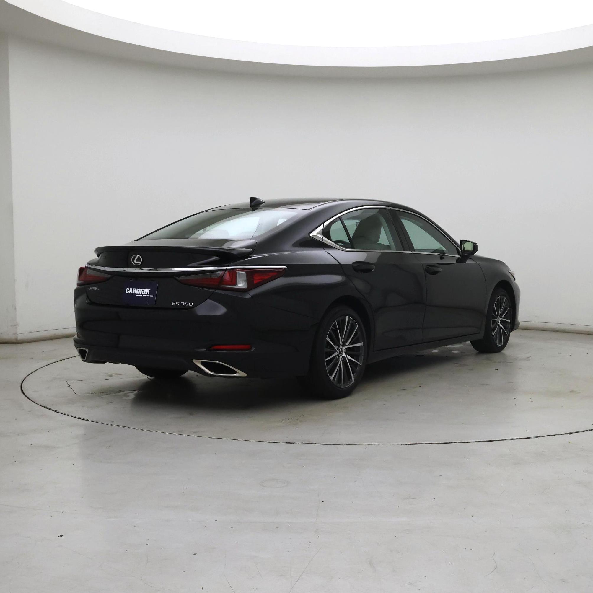 Thumbnail: 2023 Lexus ES - 8