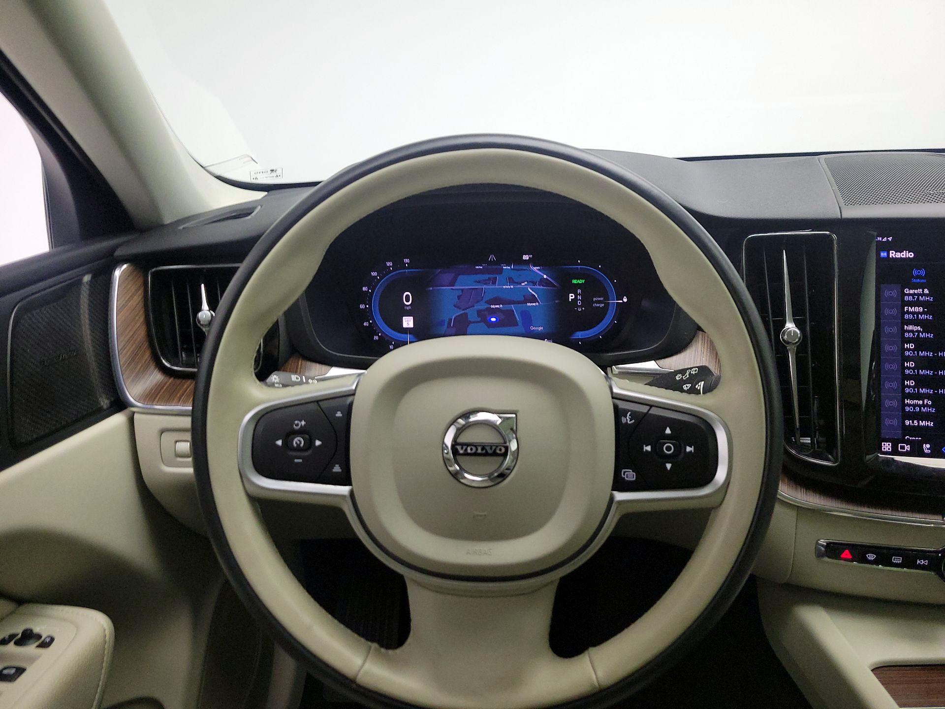 Thumbnail: 2022 Volvo XC60 - 10