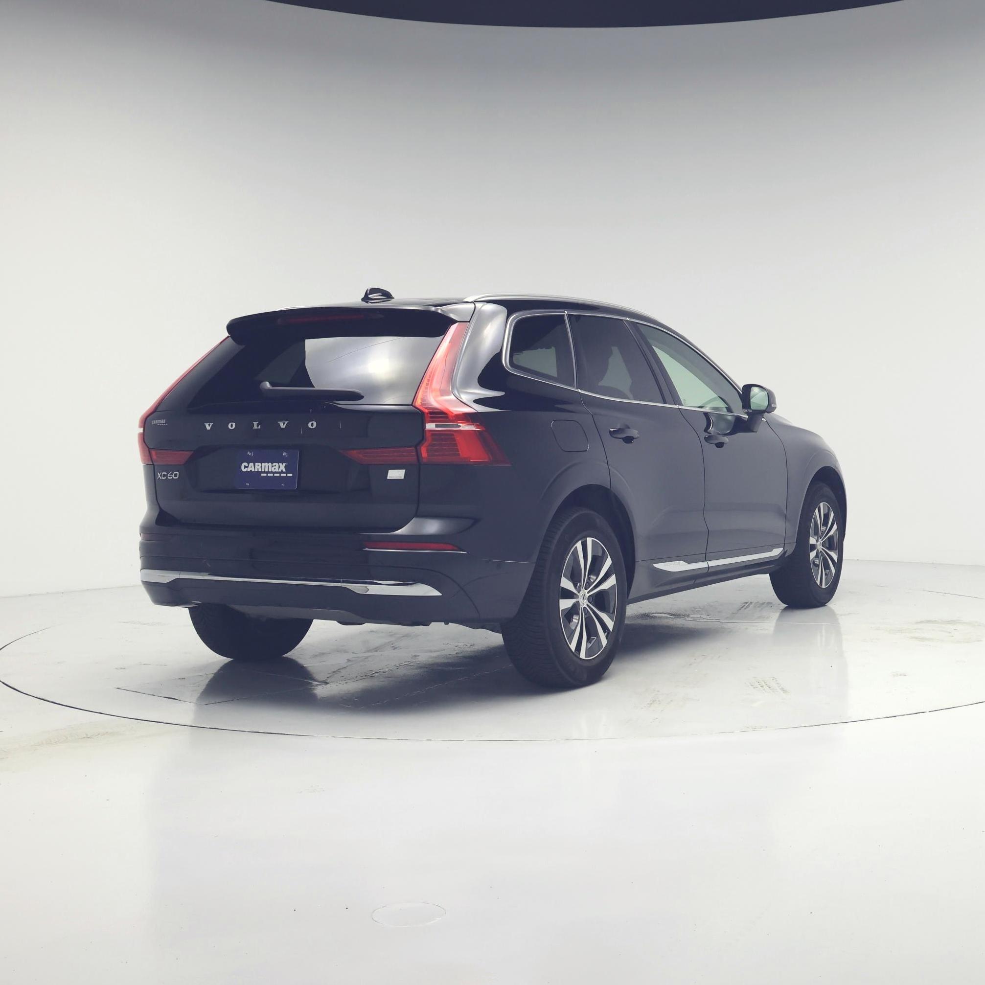 Thumbnail: 2022 Volvo XC60 - 8