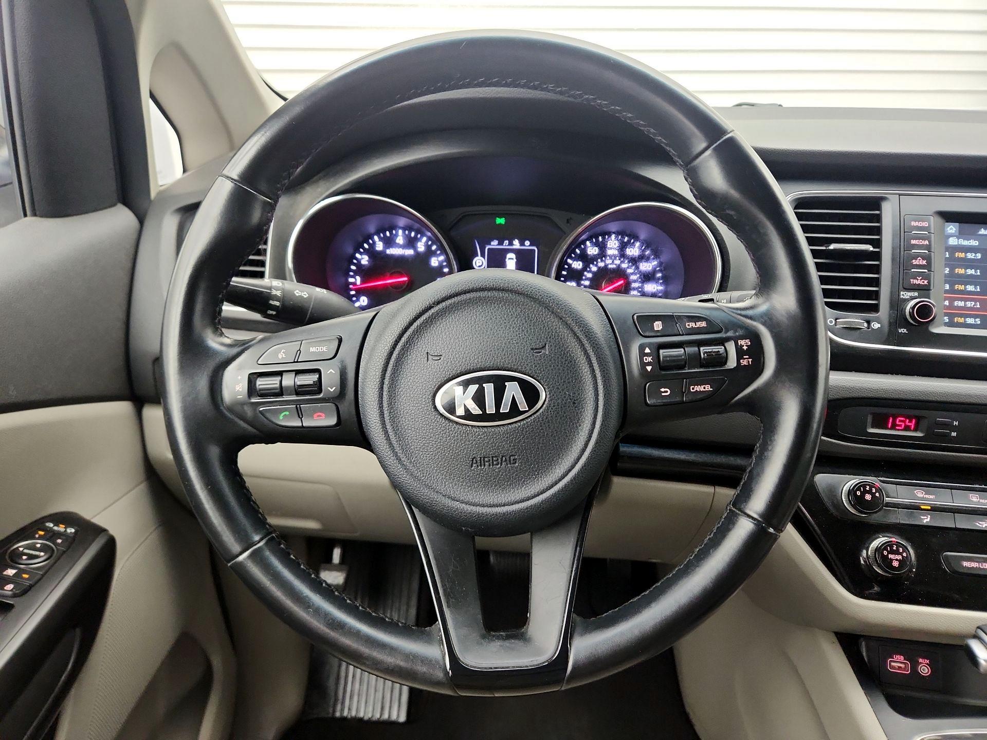 Thumbnail: 2018 Kia Sedona - 10