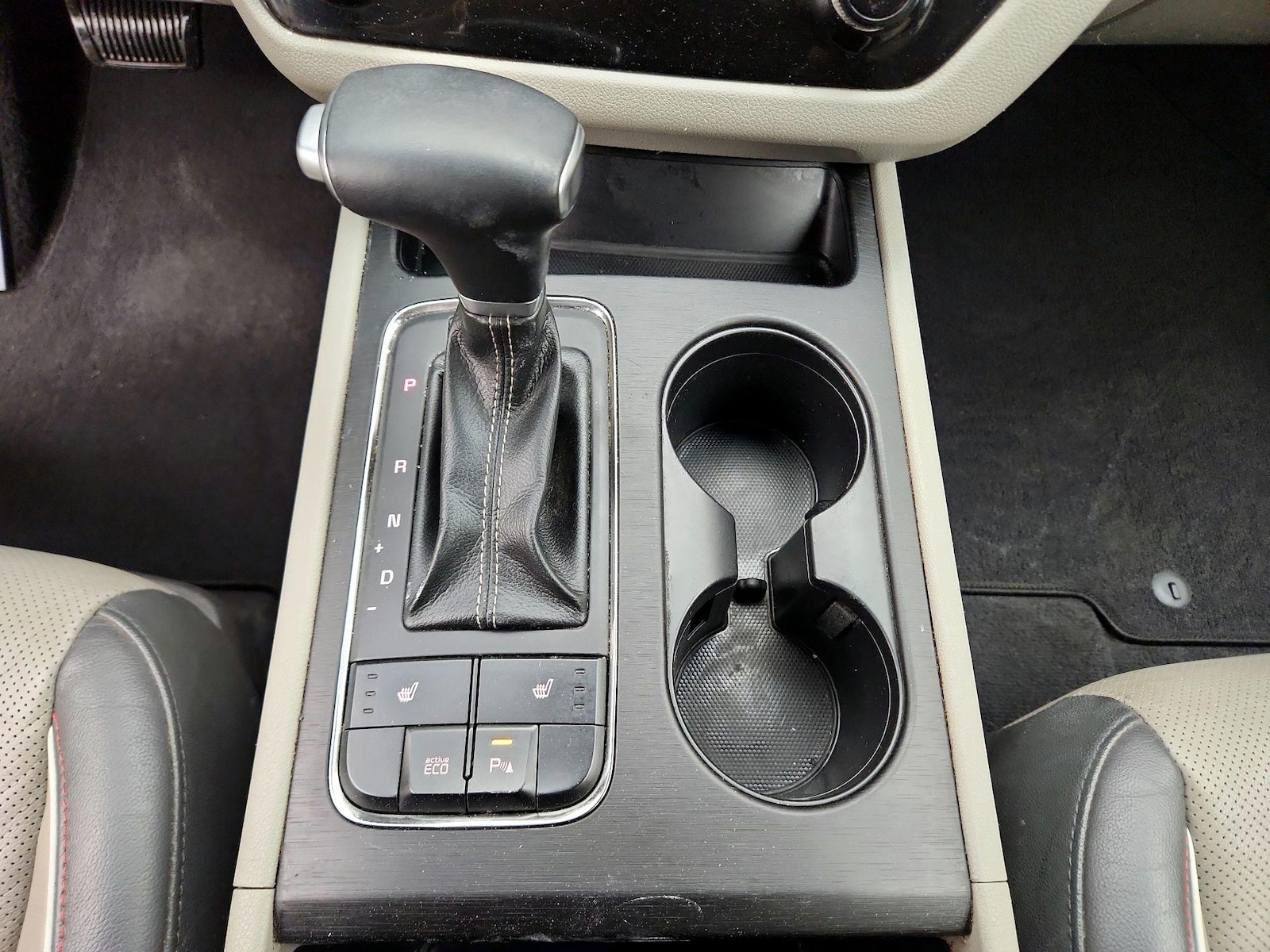 2018 Kia Sedona LX - Photo 18