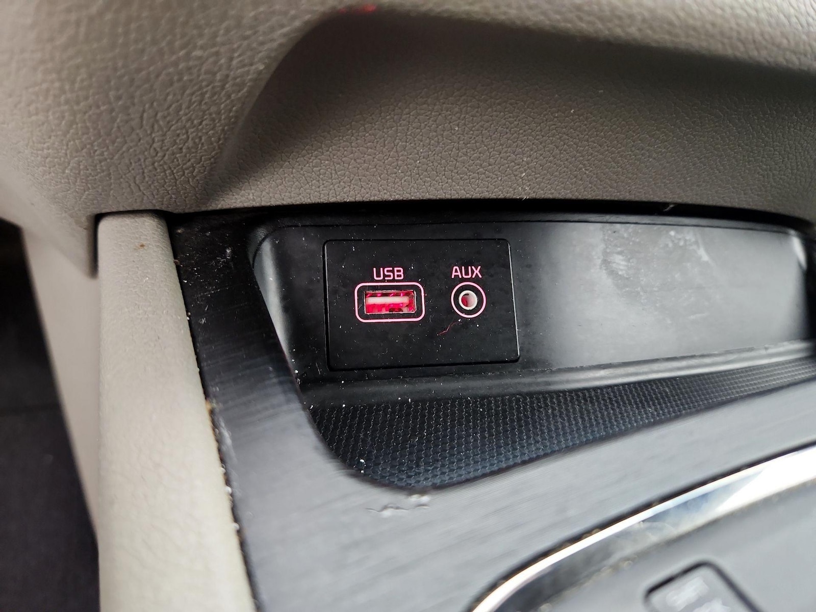 2018 Kia Sedona LX - Photo 19