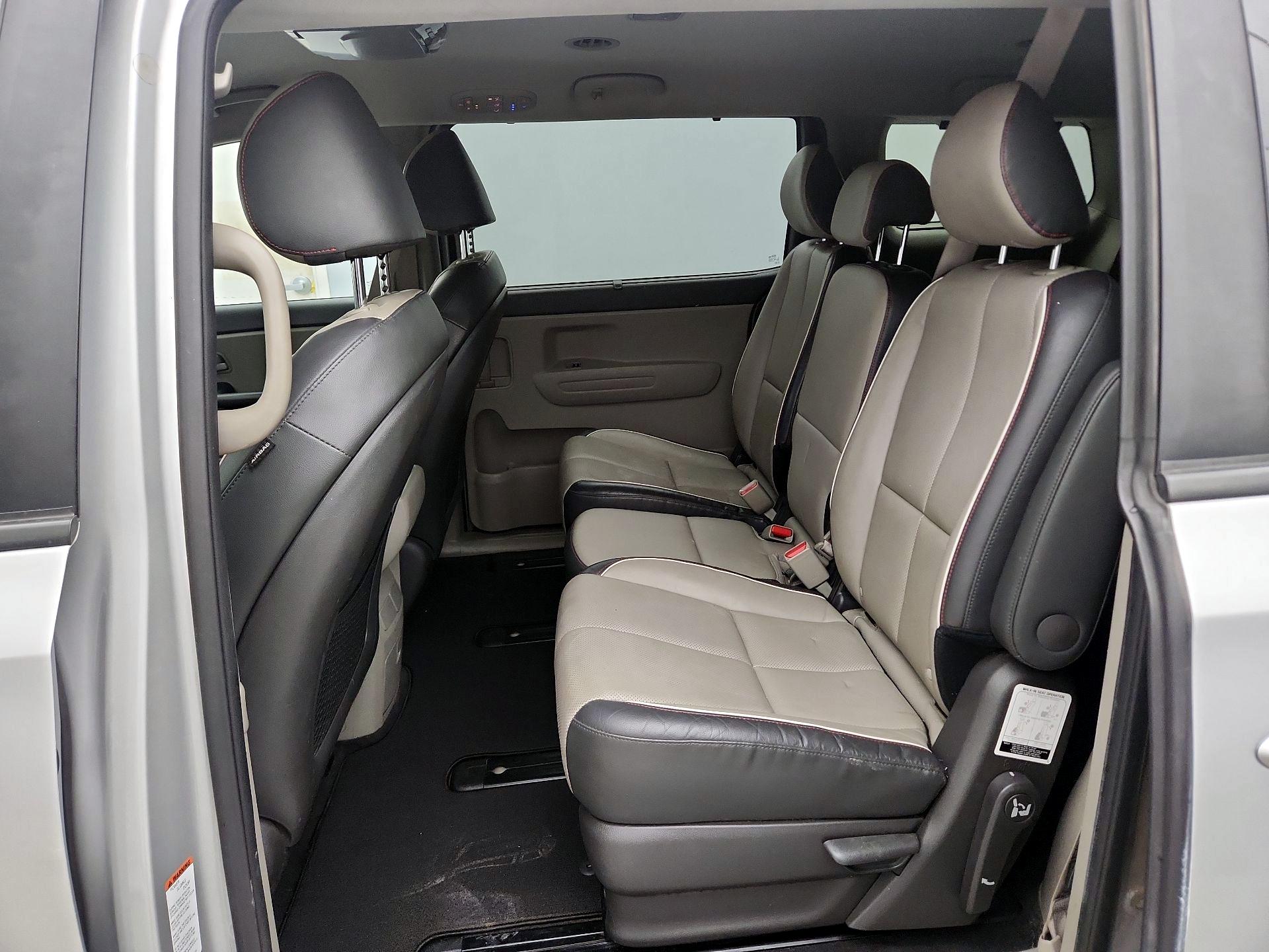 Thumbnail: 2018 Kia Sedona - 19