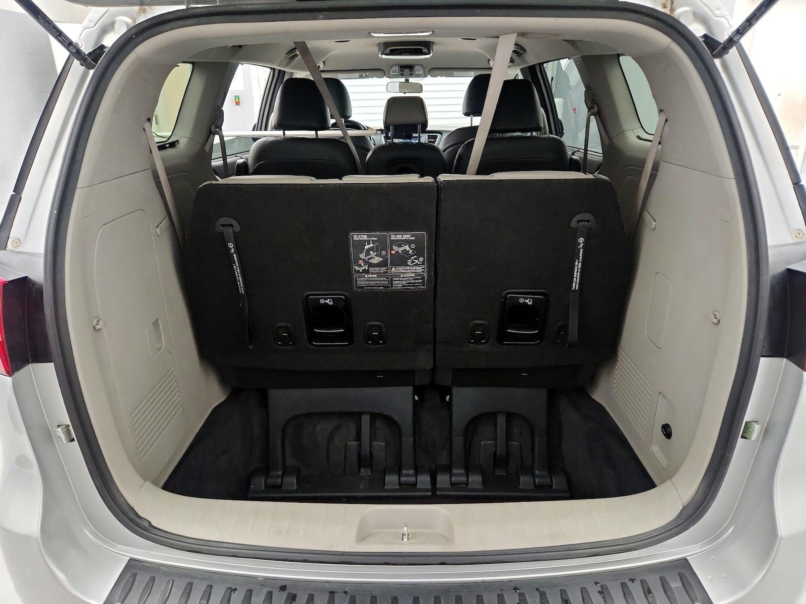 2018 Kia Sedona LX - Photo 22