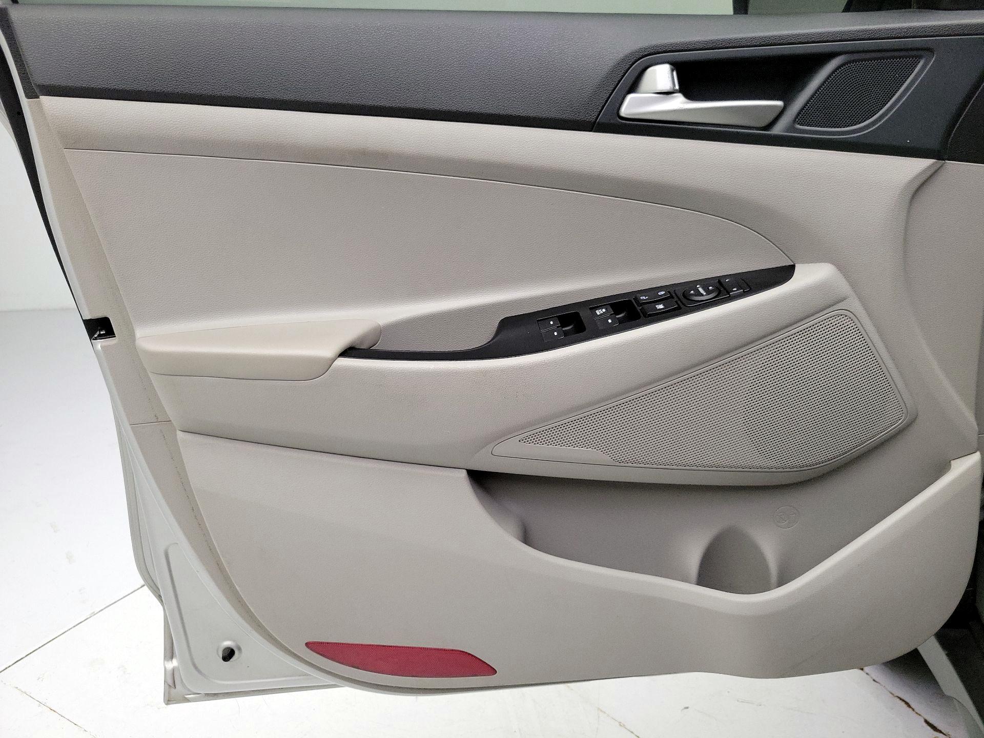 Thumbnail: 2021 Hyundai Tucson - 12