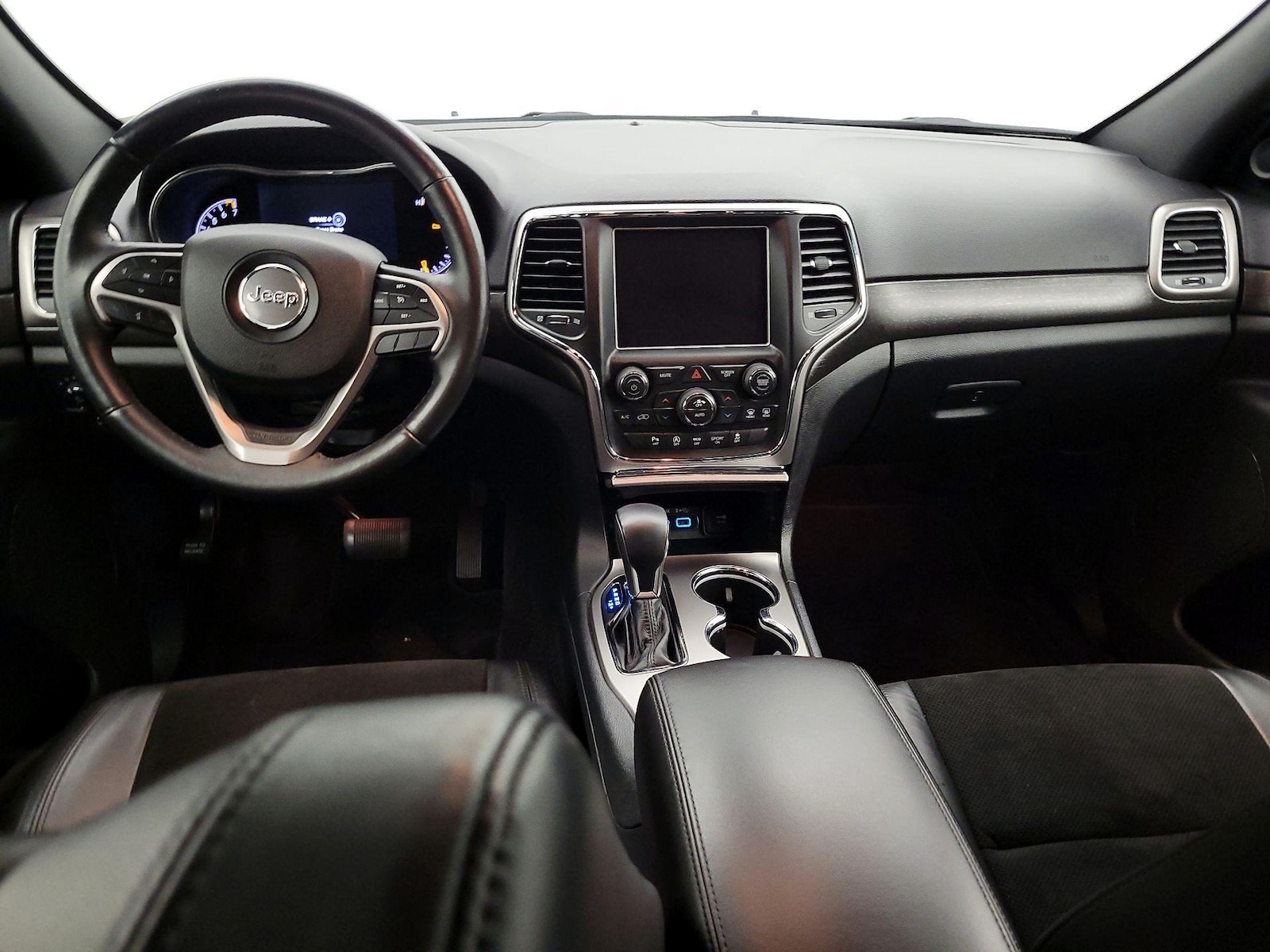 2018 Jeep Grand Cherokee Altitude - Photo 10
