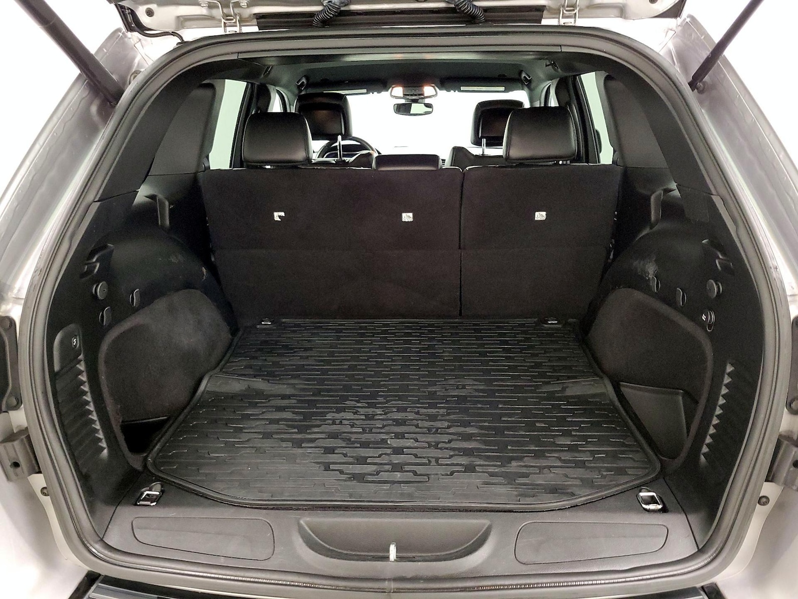 2018 Jeep Grand Cherokee Altitude - Photo 20