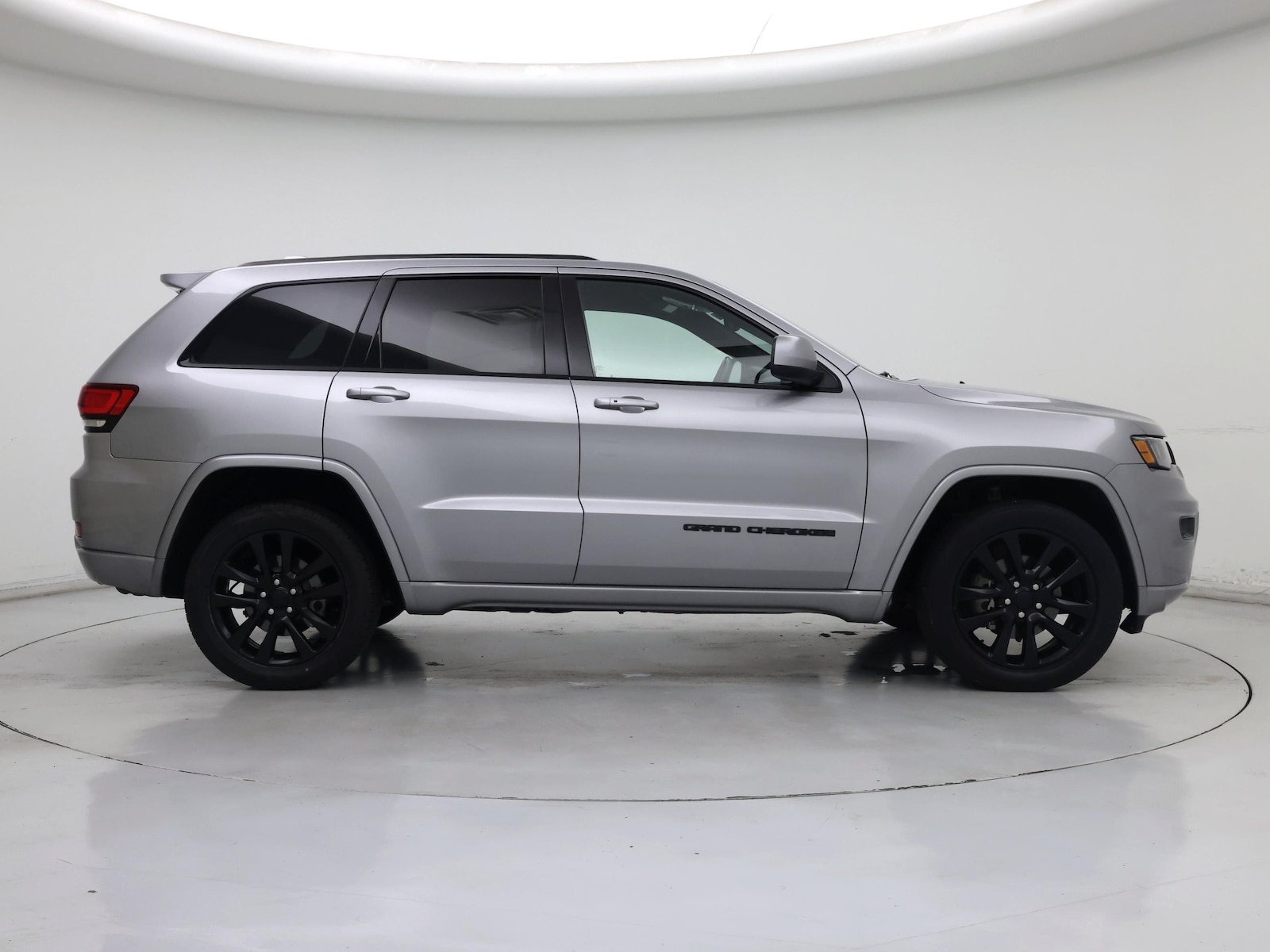 2018 Jeep Grand Cherokee Altitude - Photo 8