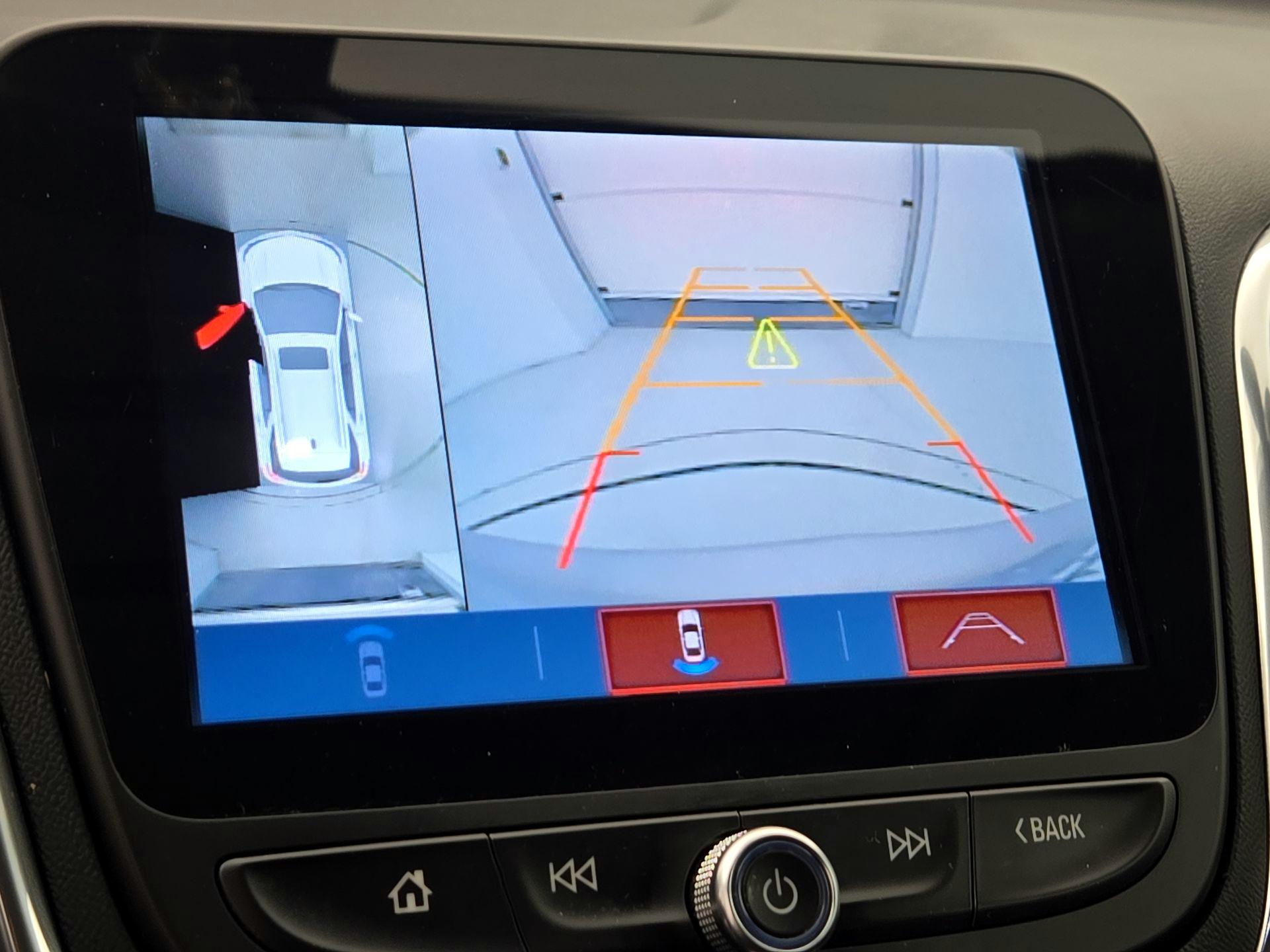 Thumbnail: 2018 Chevrolet Equinox - 14